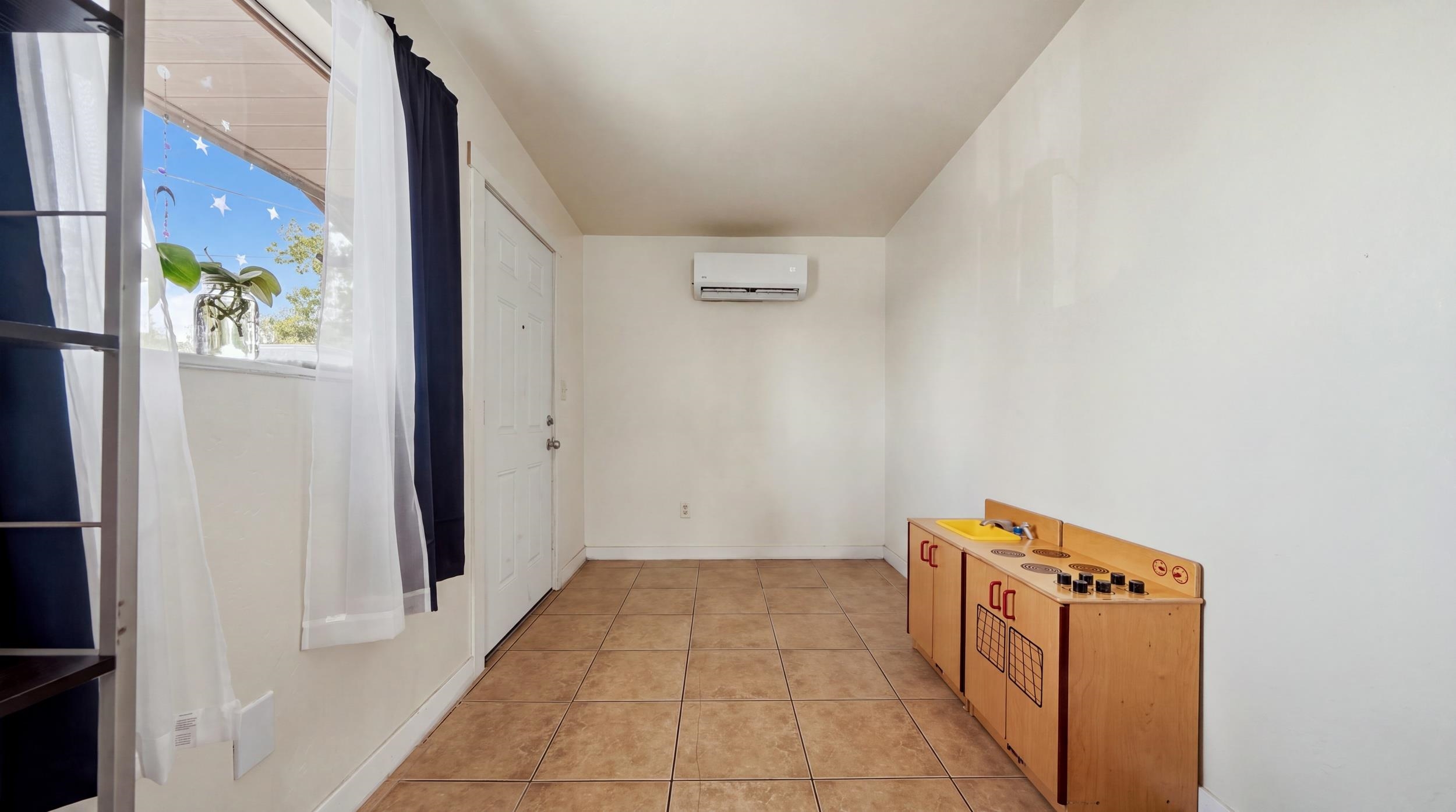 528 28 Road Property Photo 6
