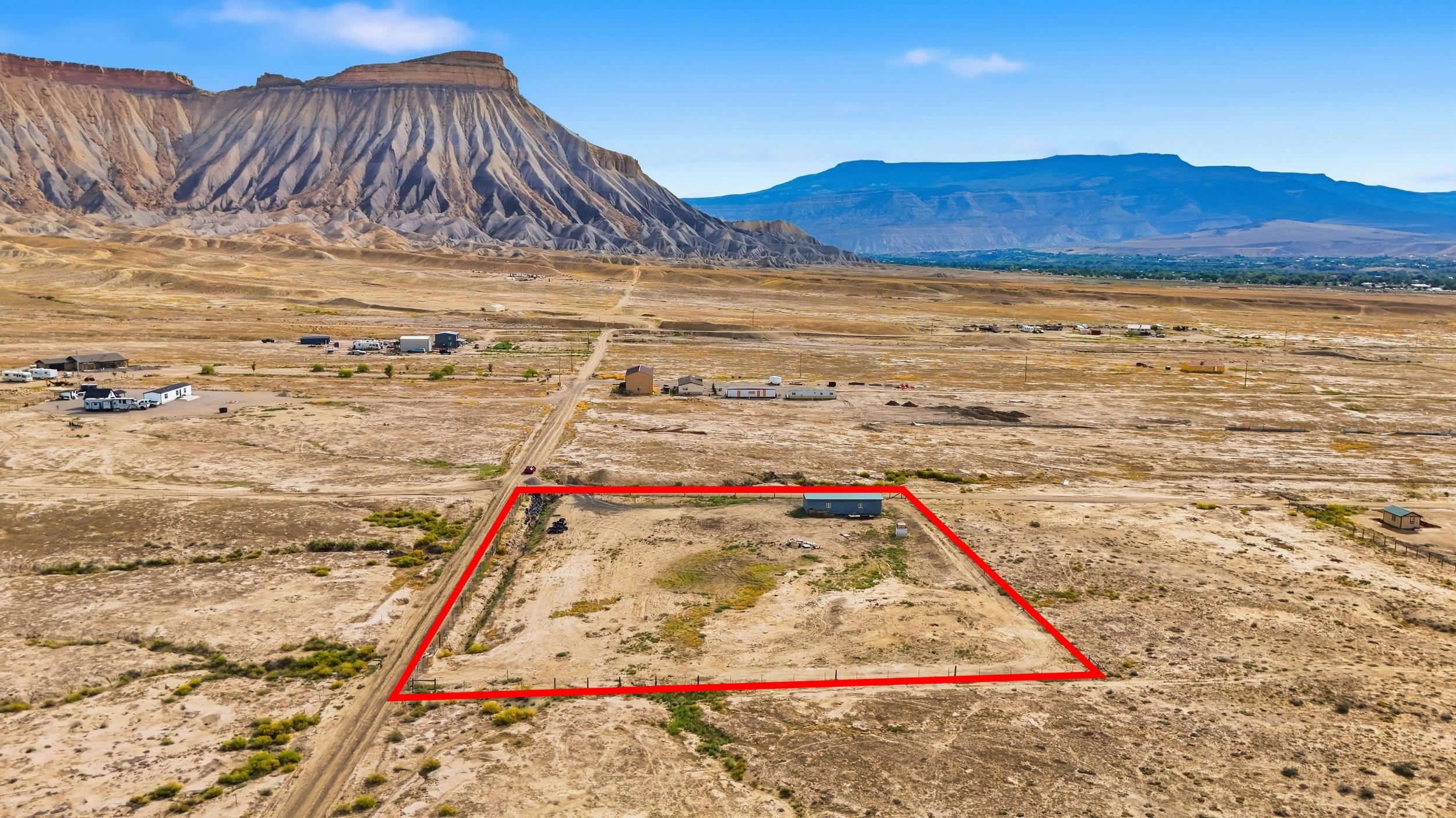 701 33 Road Property Photo 1