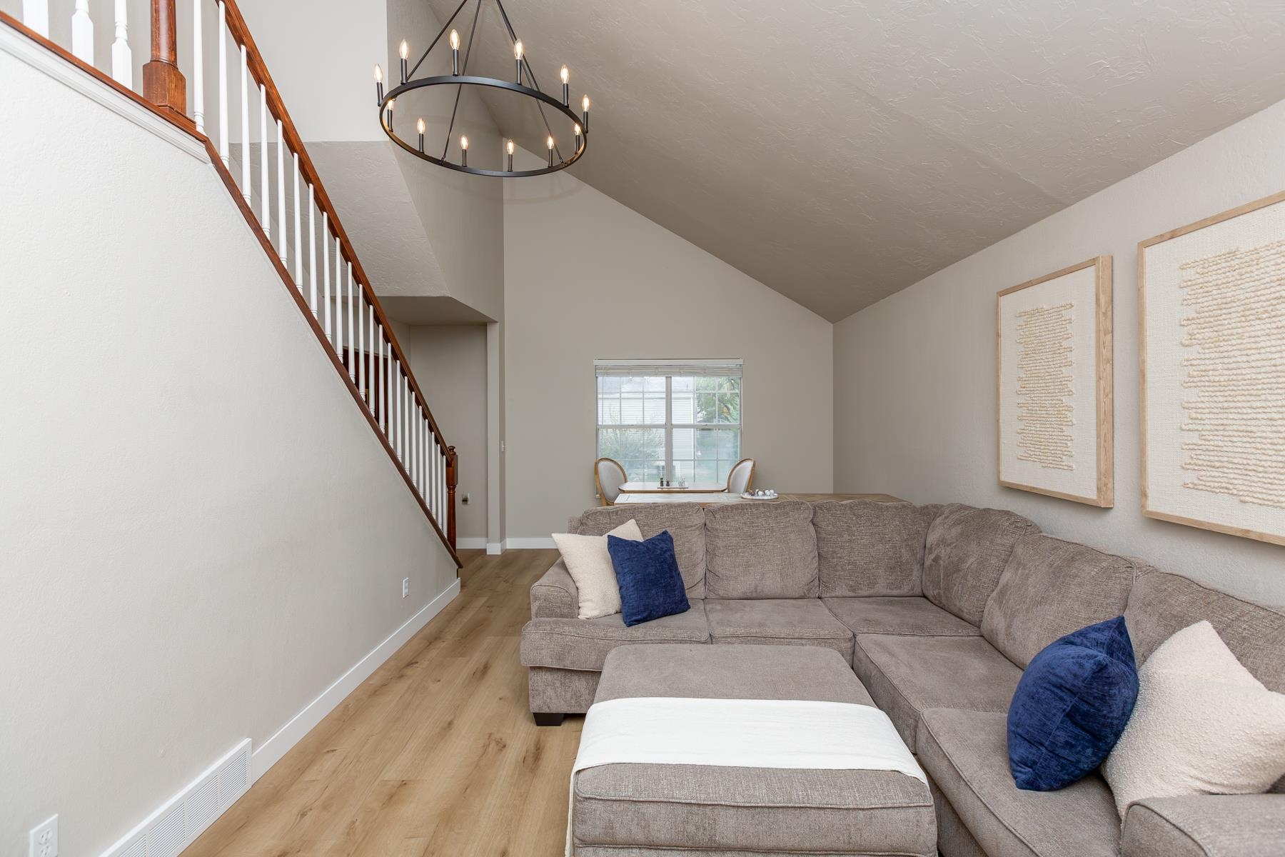 15 Chardonnay Court Property Photo 6