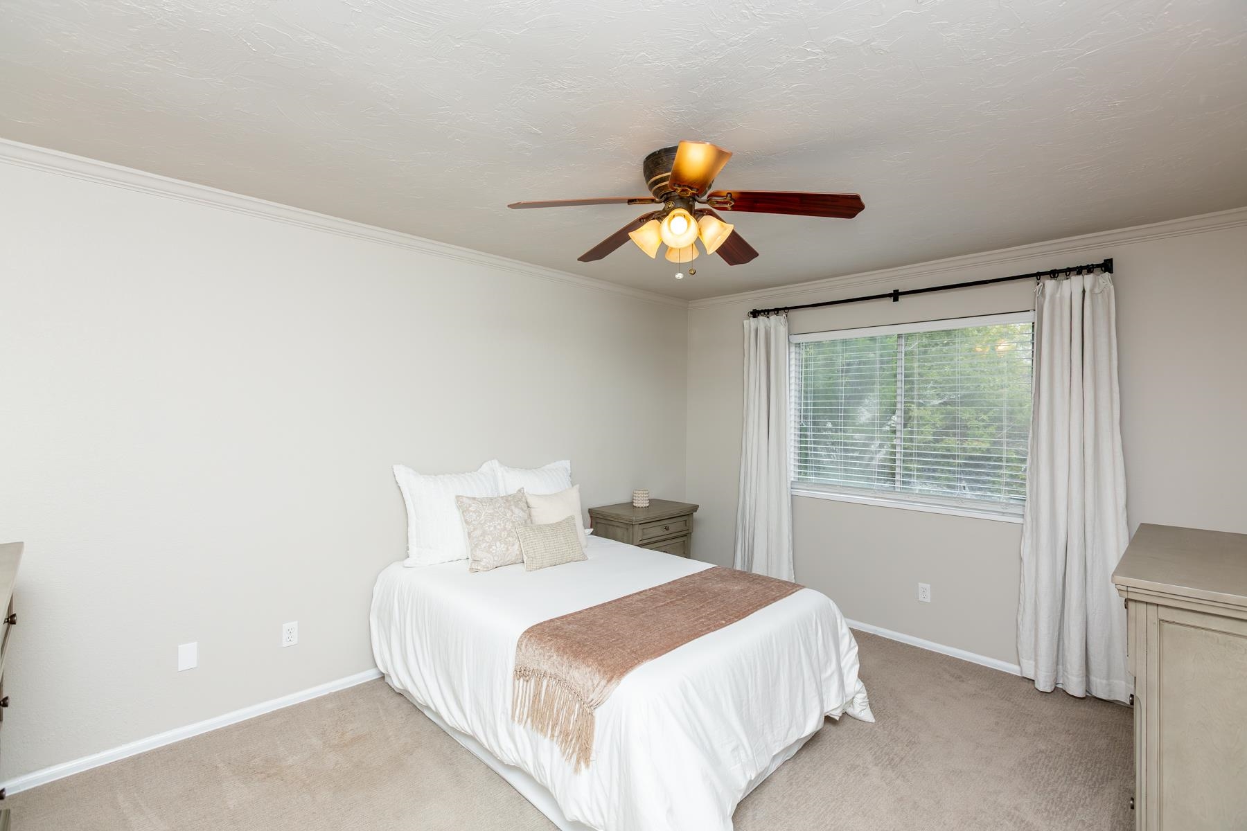 15 Chardonnay Court Property Photo 23