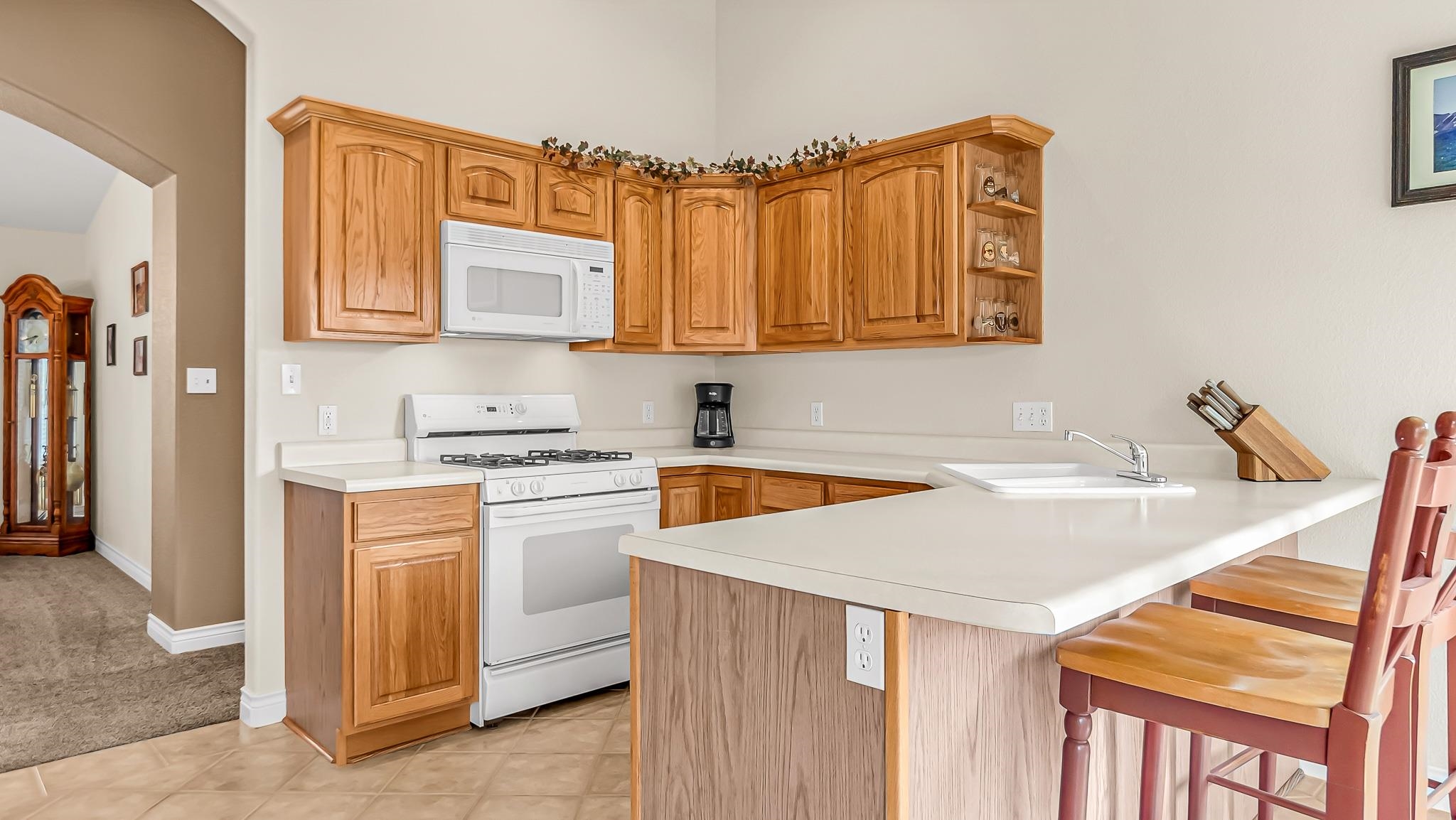 641 Grand View Drive Property Photo 16