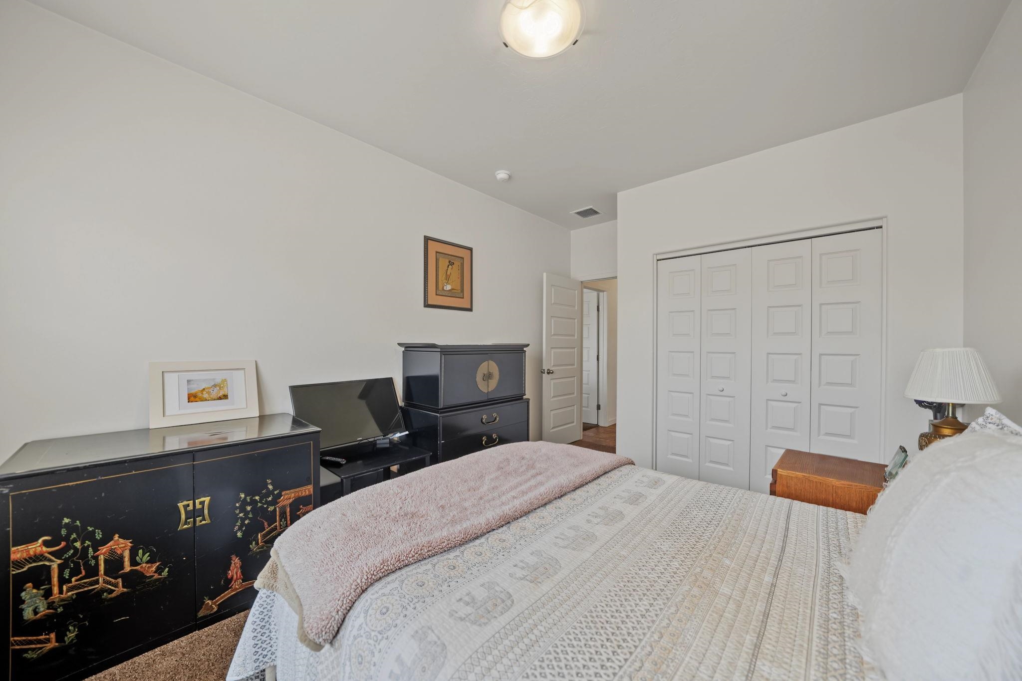 390 Blue River Drive Property Photo 22