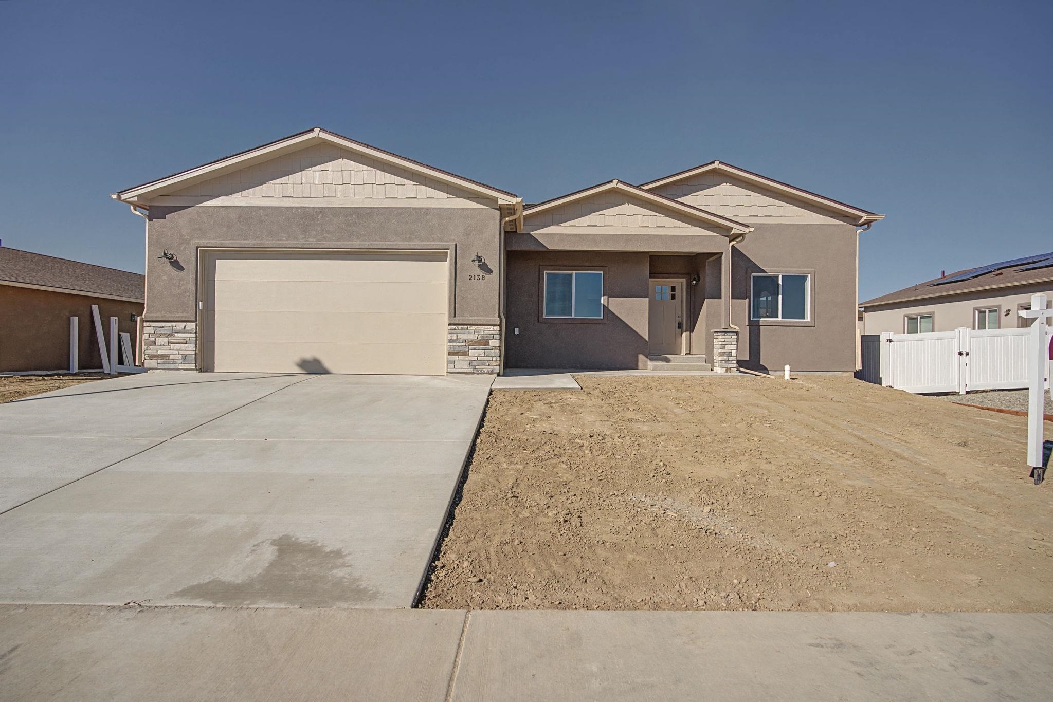 2138 Brookfield Drive Property Photo 1