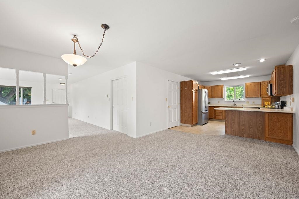 12 Rheims Court Property Photo 14