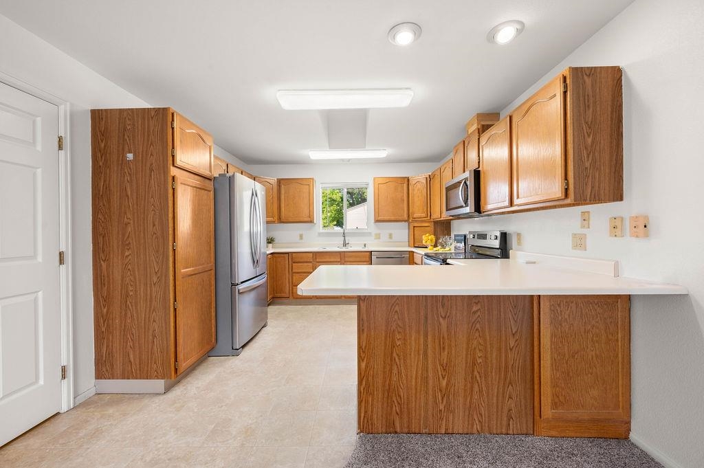 12 Rheims Court Property Photo 17