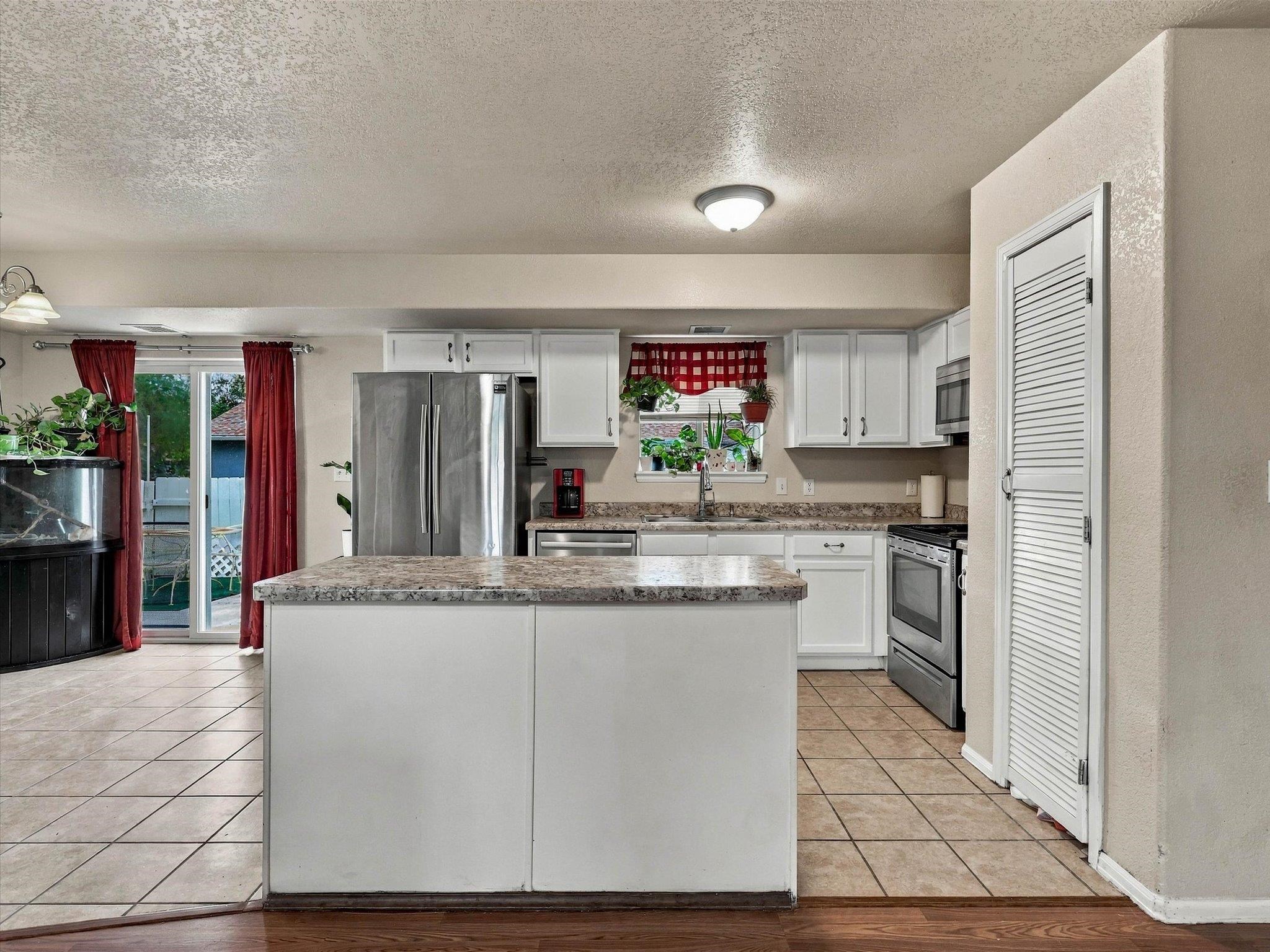 521 Purple Ash Circle Property Photo 12