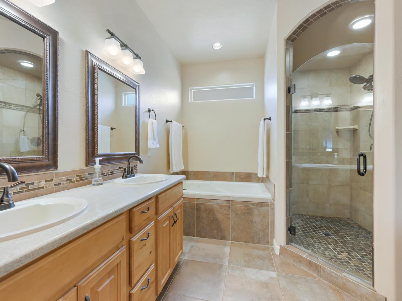 2977 Fairway View Drive Property Photo 19