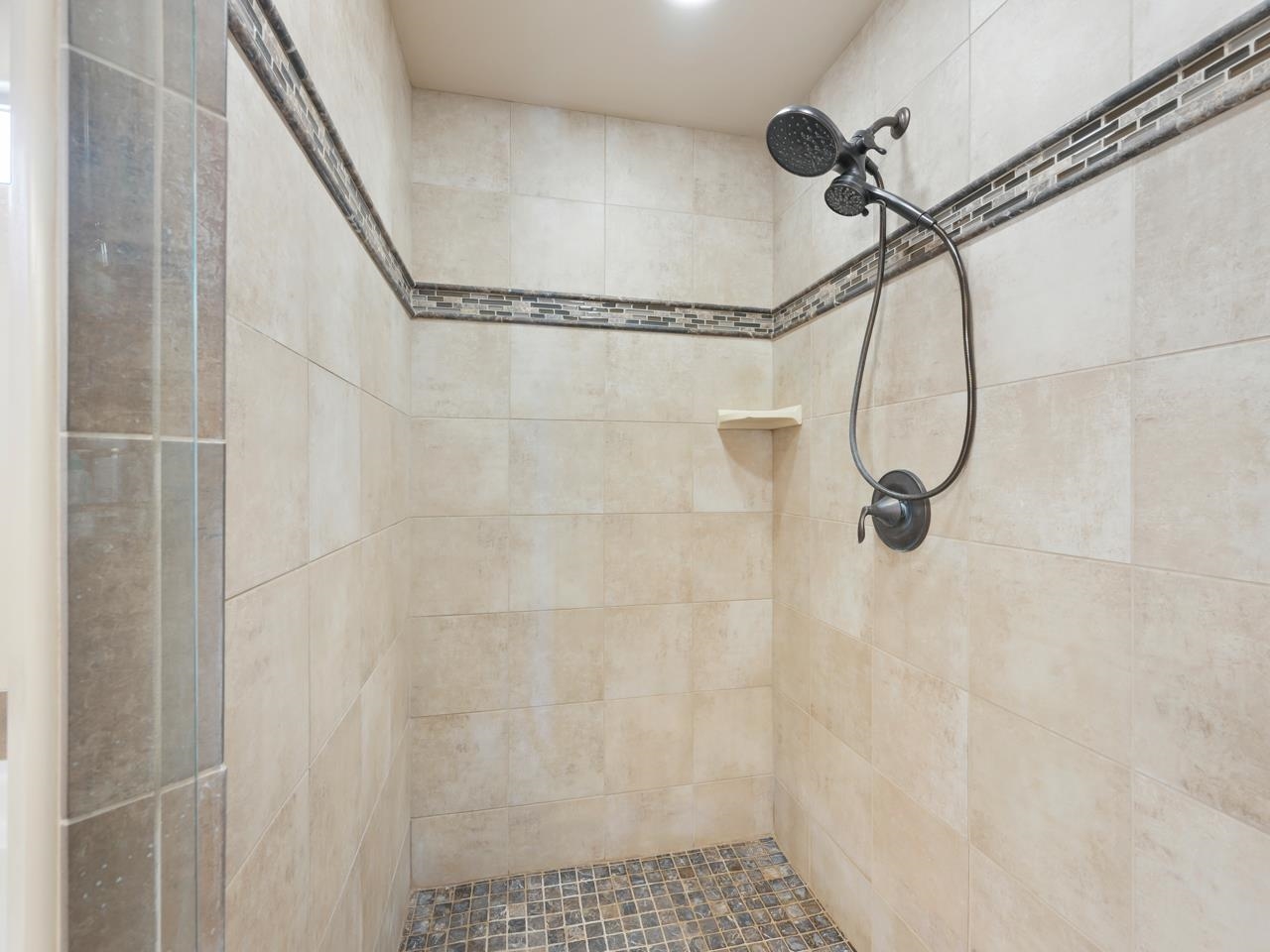 2977 Fairway View Drive Property Photo 20