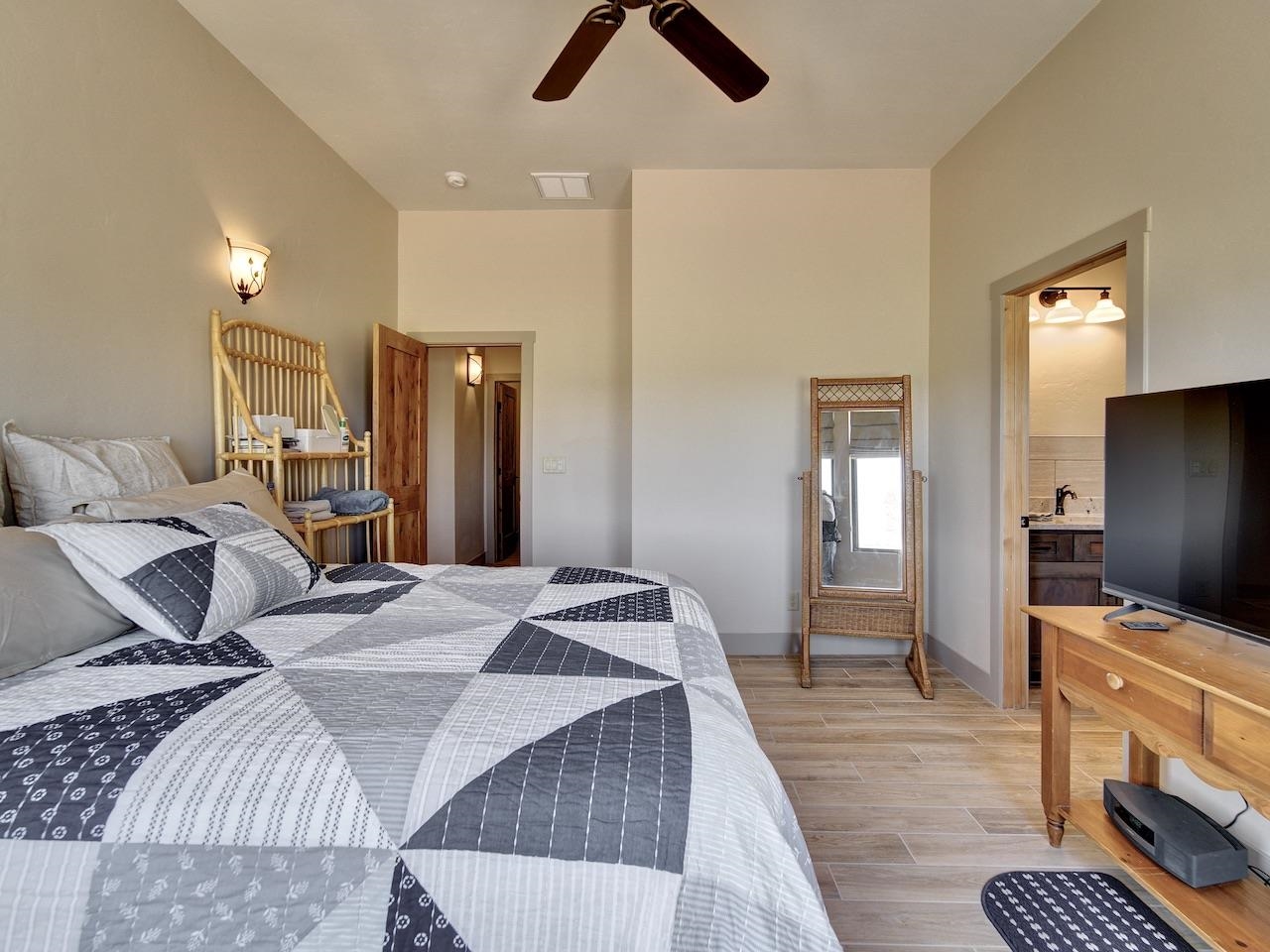2019 I Road Property Photo 17