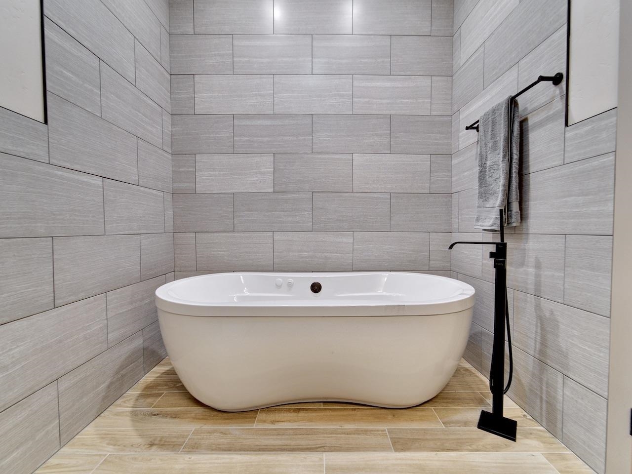2019 I Road Property Photo 19