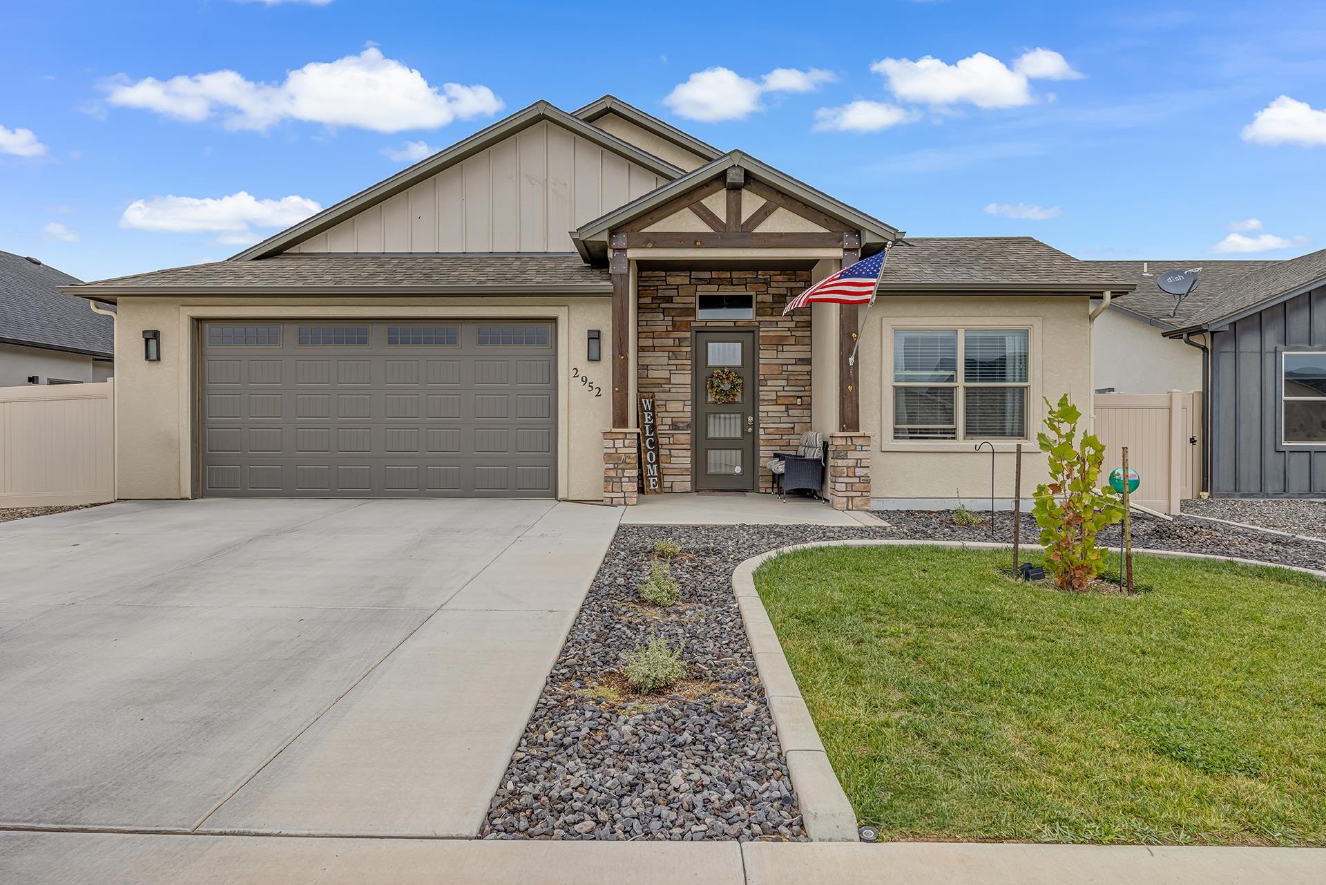 2952 Heron Drive Property Photo 1