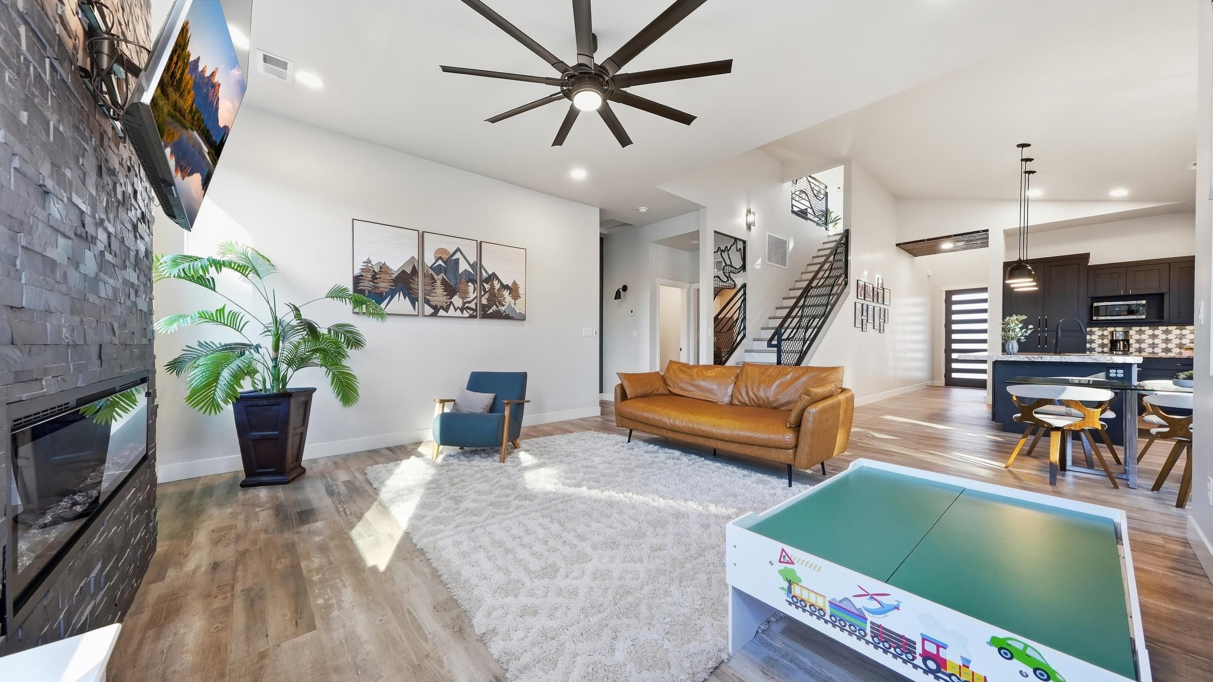2457 Garden Road Property Photo 5