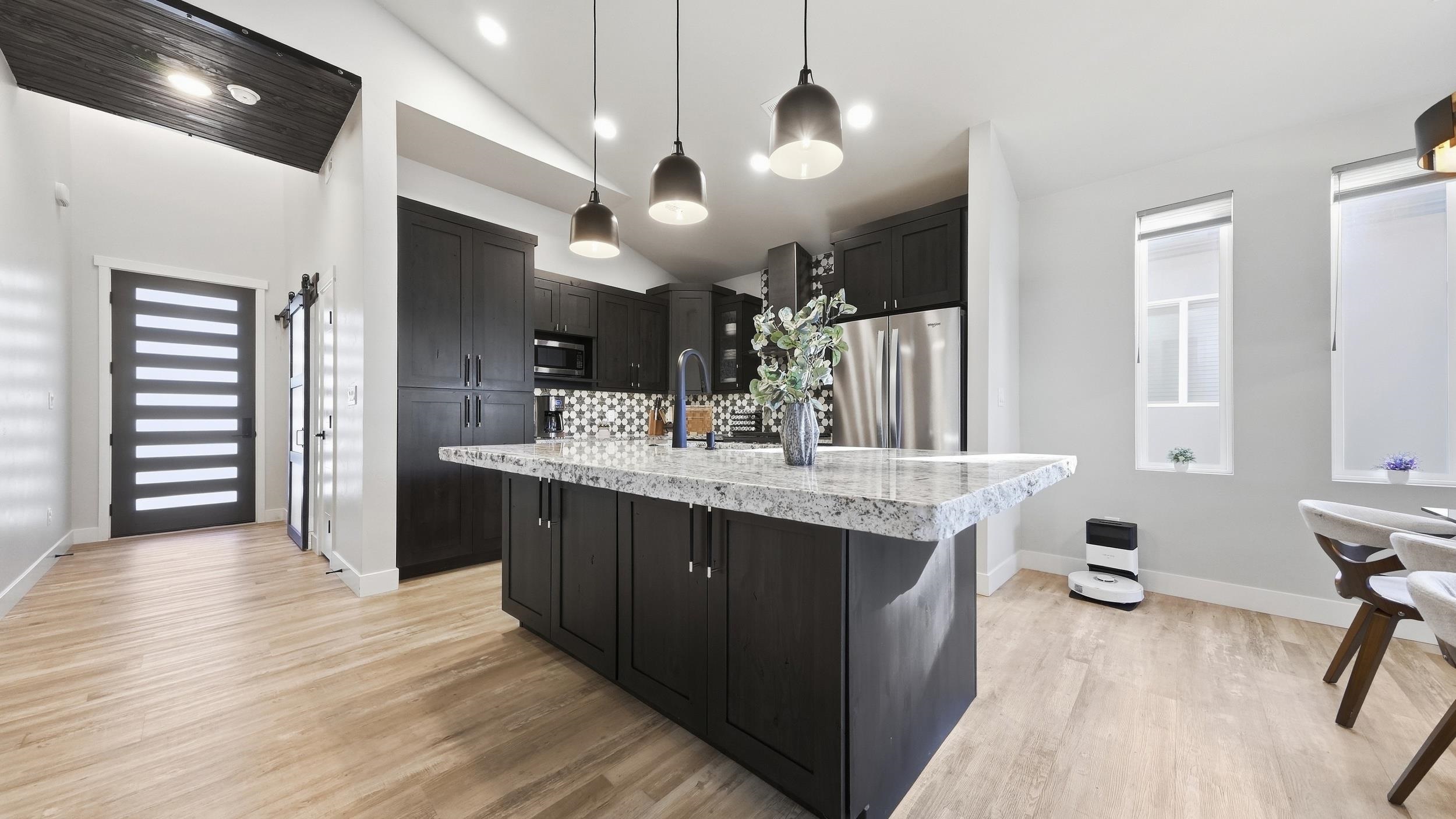 2457 Garden Road Property Photo 7