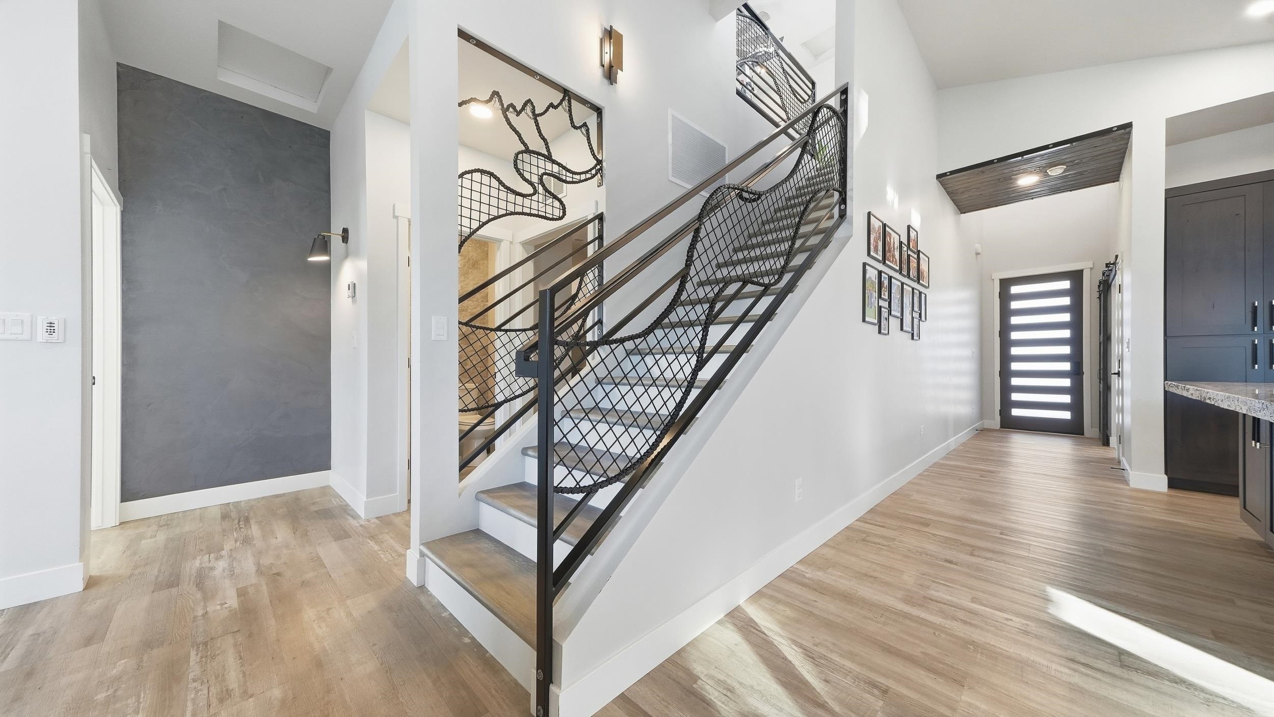 2457 Garden Road Property Photo 19