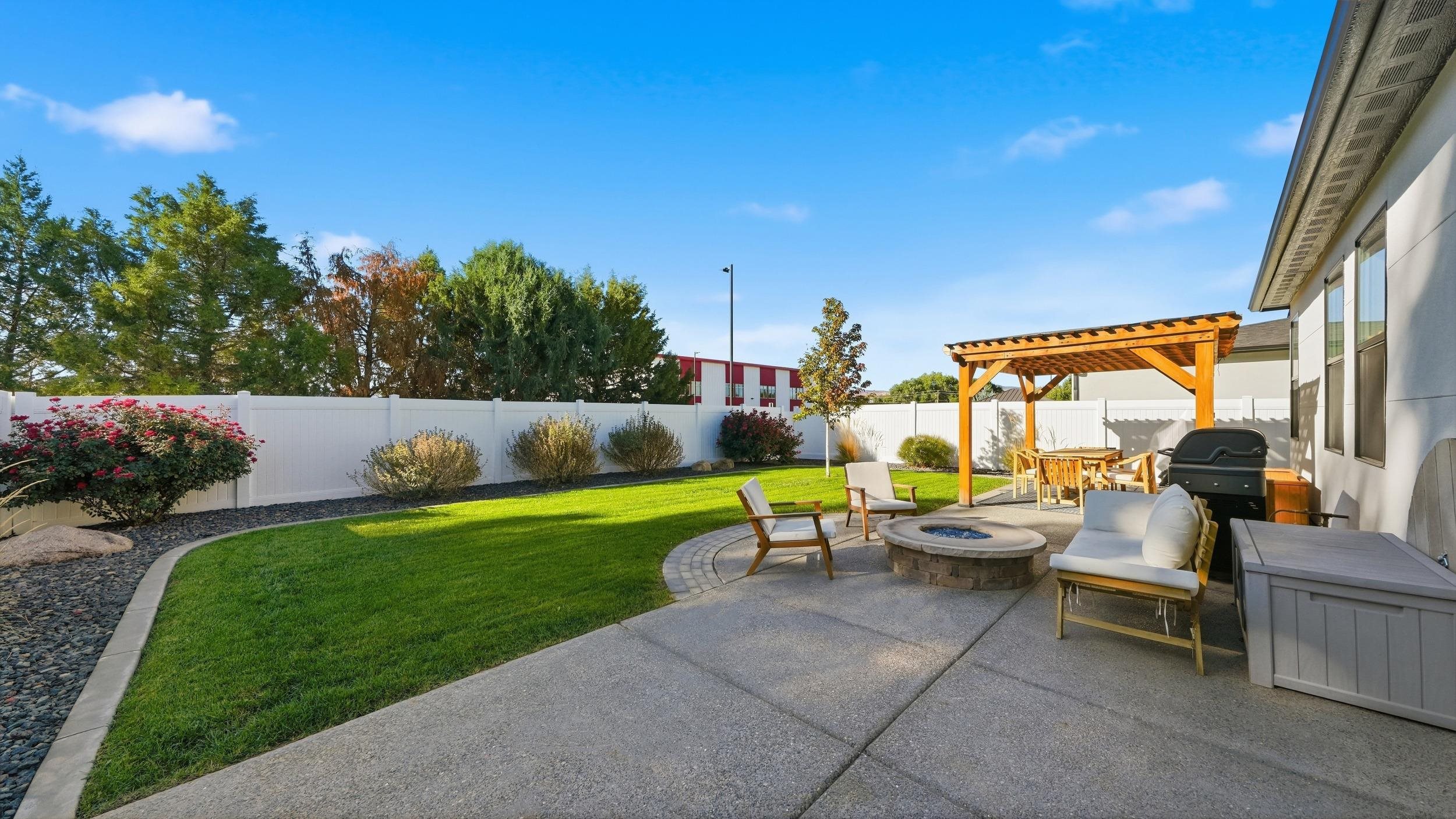 2457 Garden Road Property Photo 29