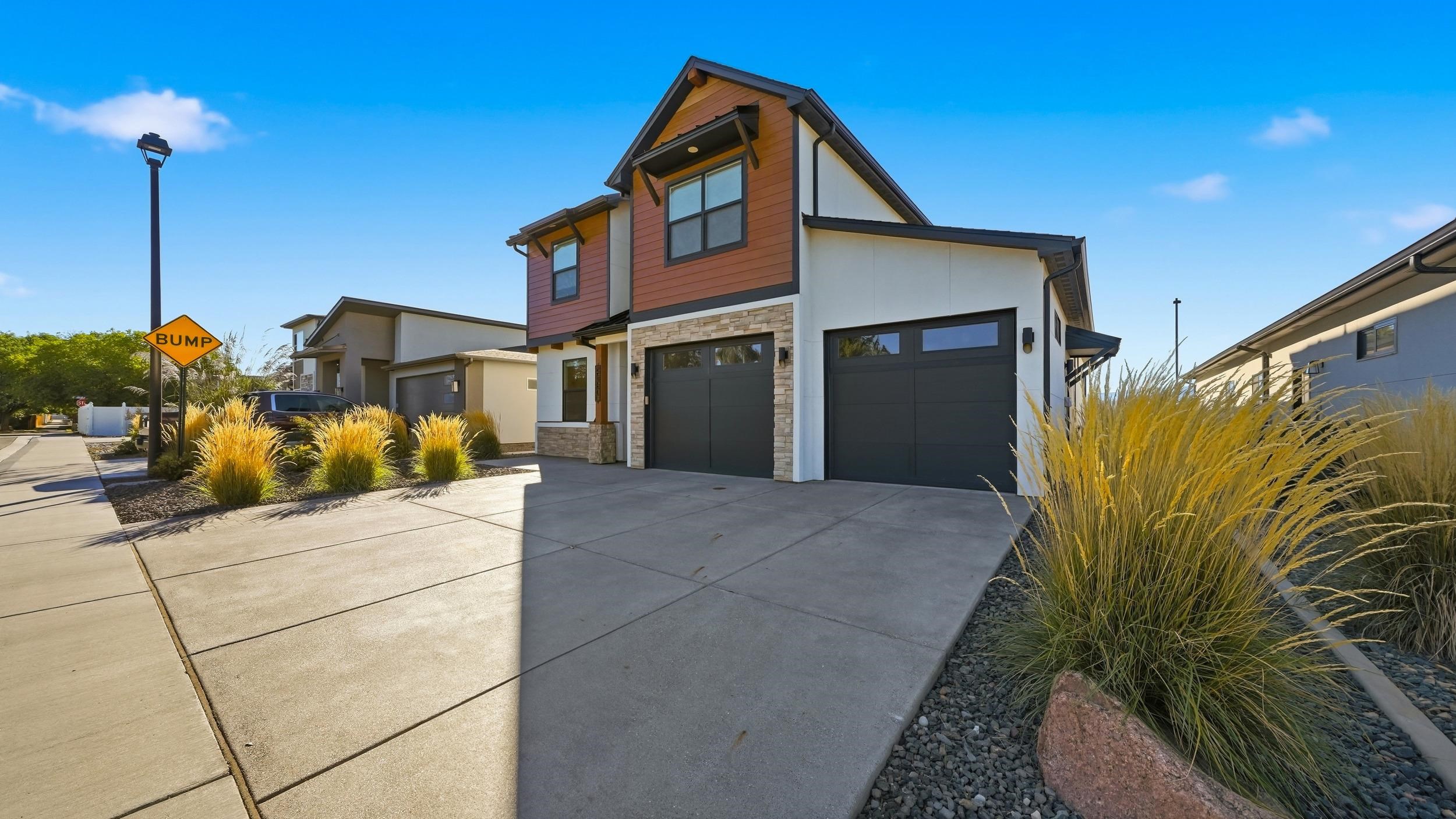 2457 Garden Road Property Photo 34