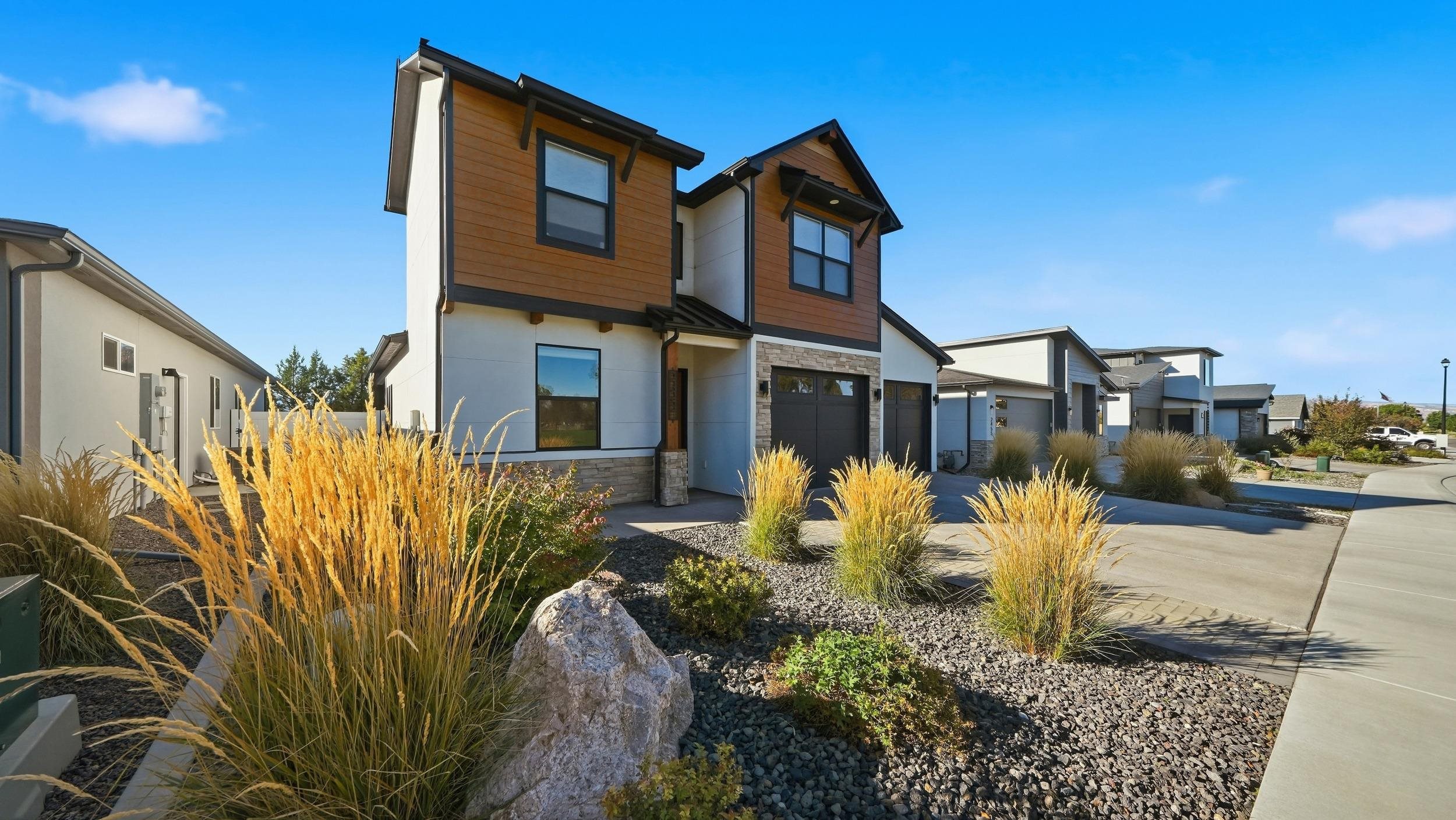 2457 Garden Road Property Photo 36