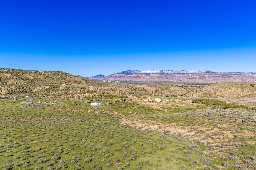 1888 45 1/2 Road Property Photo 21