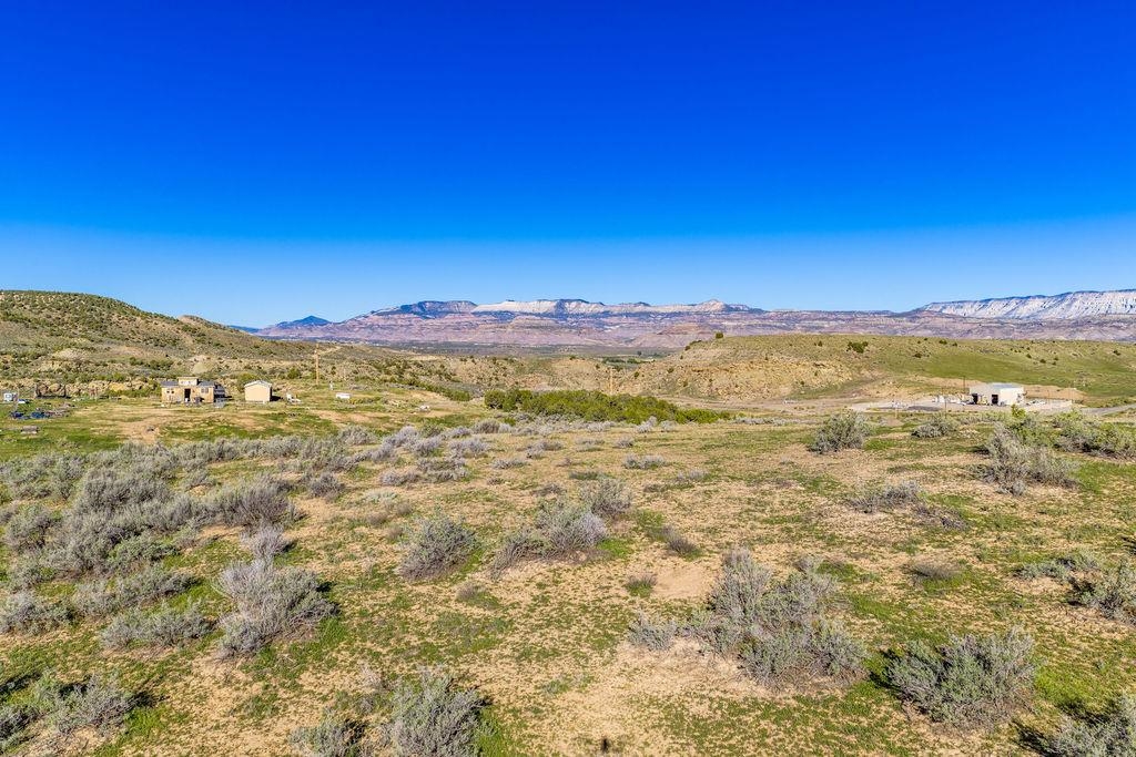 1888 45 1/2 Road Property Photo 28