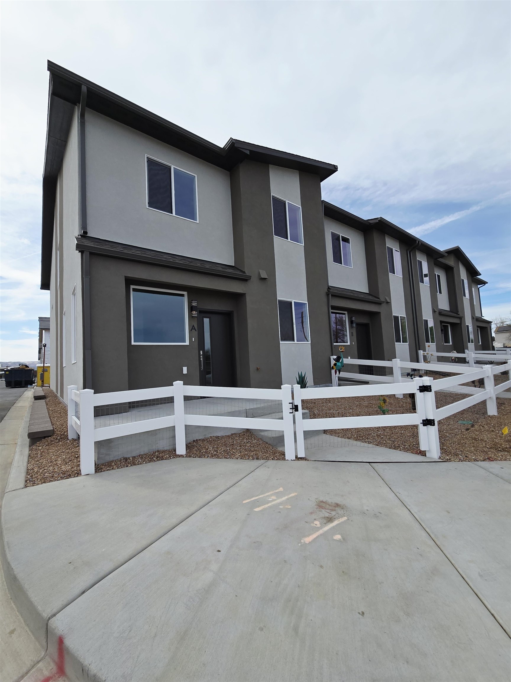 2786 Caspian Way Property Photo 1