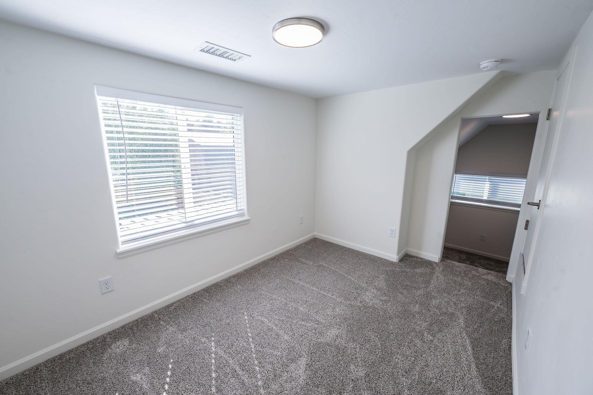 1137 Gunnison Avenue Property Photo 11