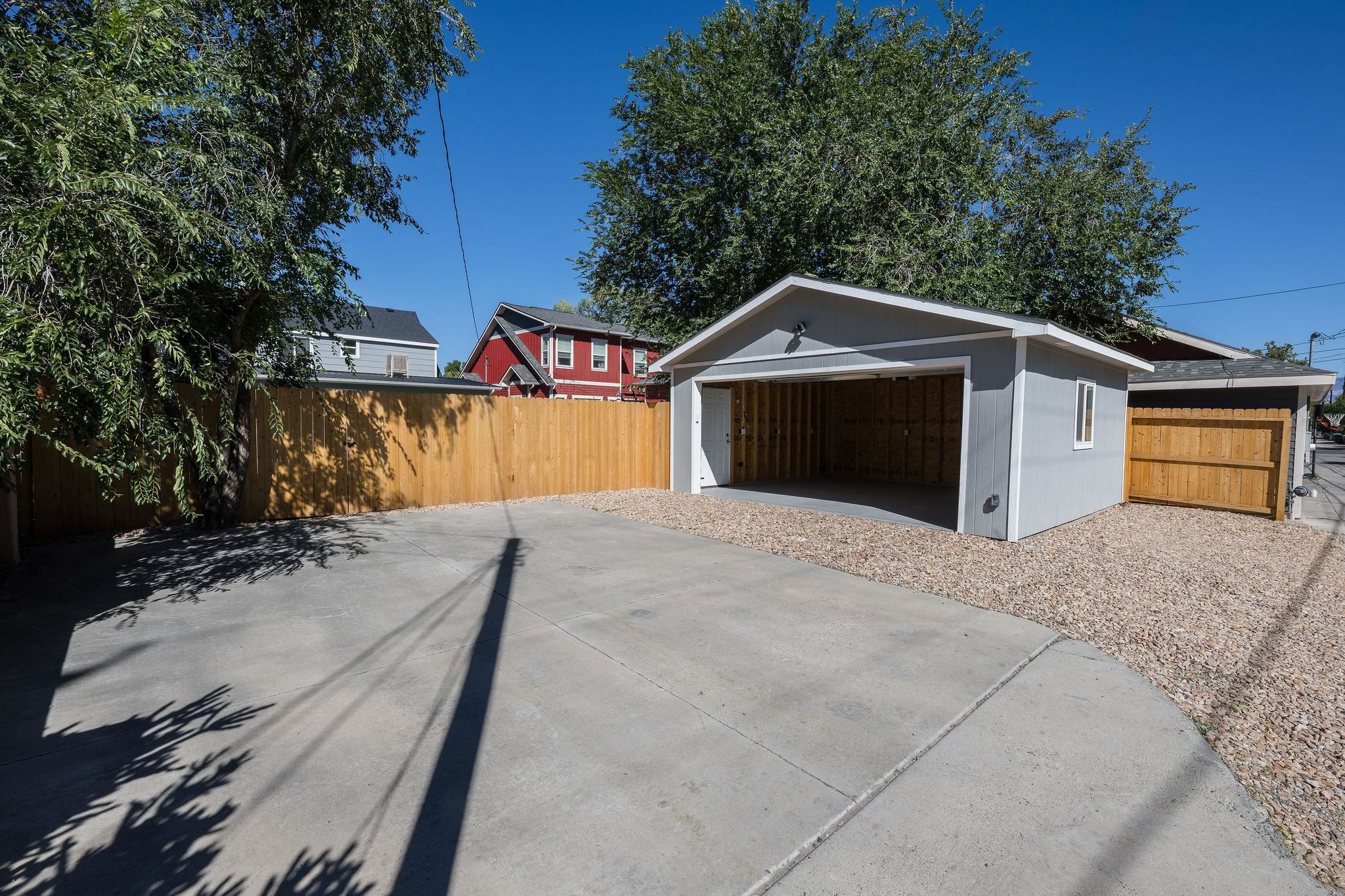 1137 Gunnison Avenue Property Photo 23