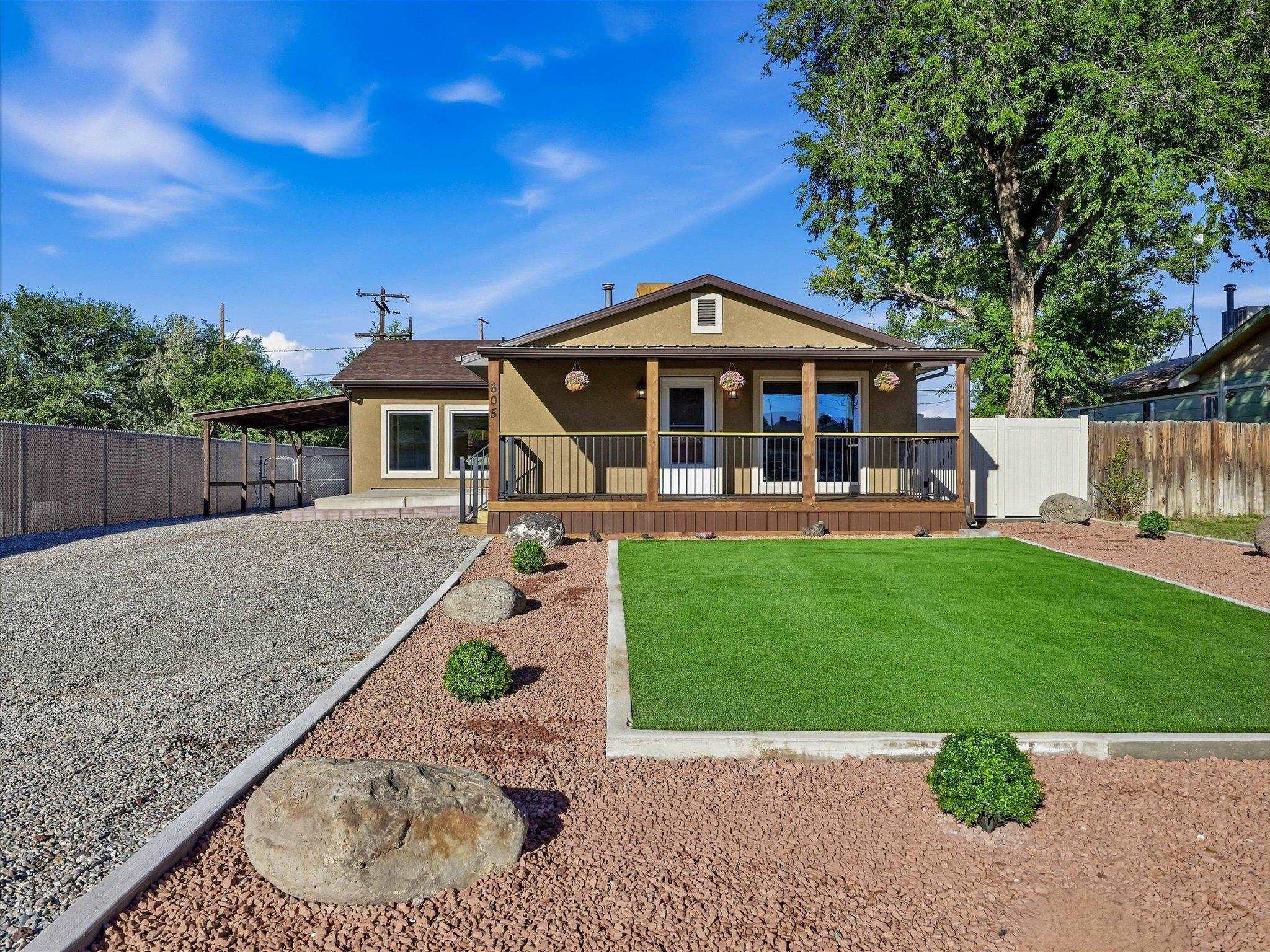 605 Holland Street Property Photo 1