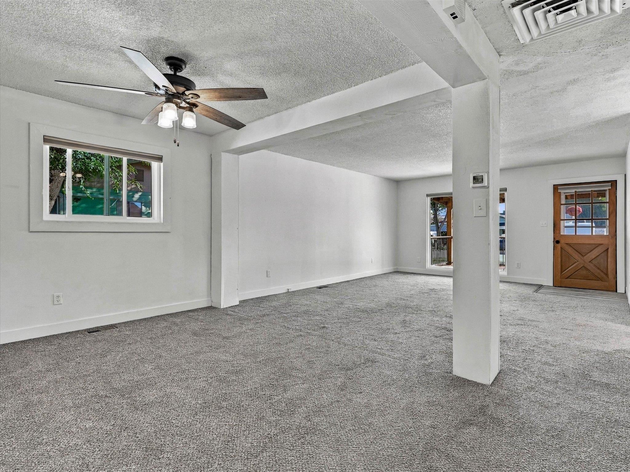 605 Holland Street Property Photo 9