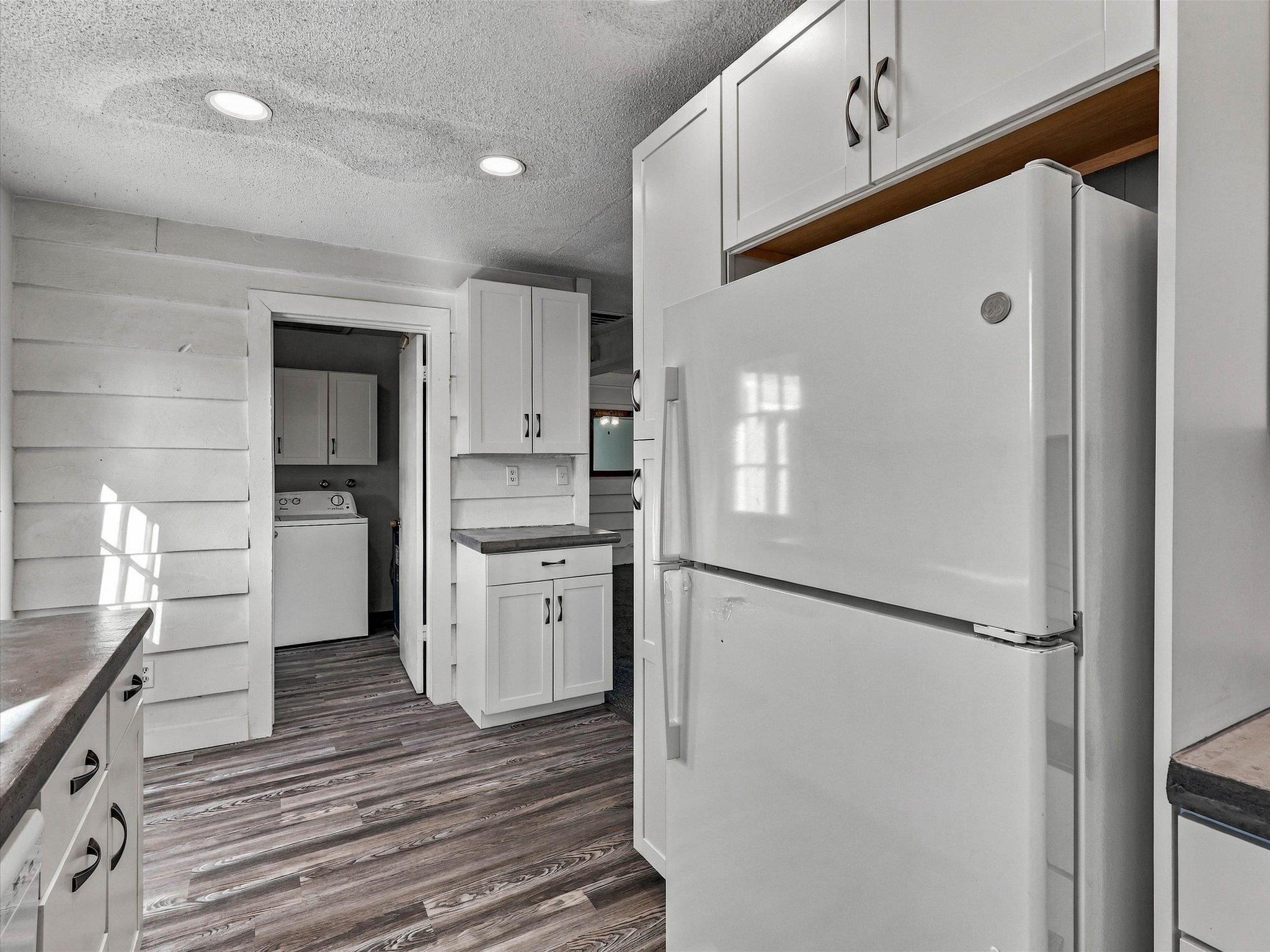605 Holland Street Property Photo 13