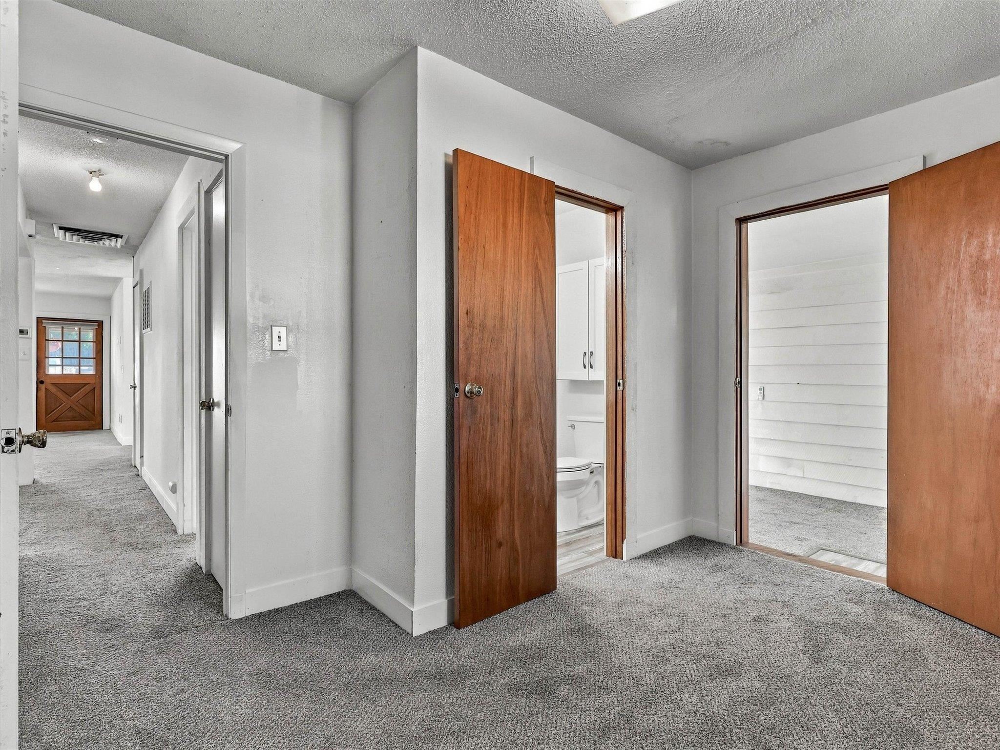 605 Holland Street Property Photo 14