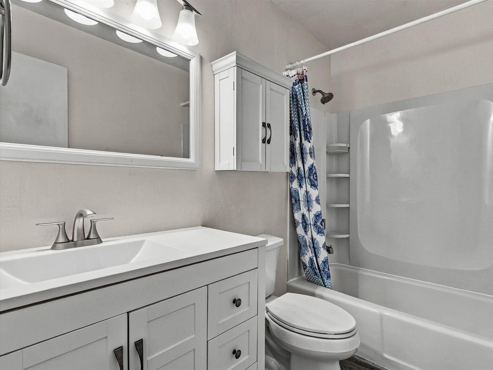 605 Holland Street Property Photo 20