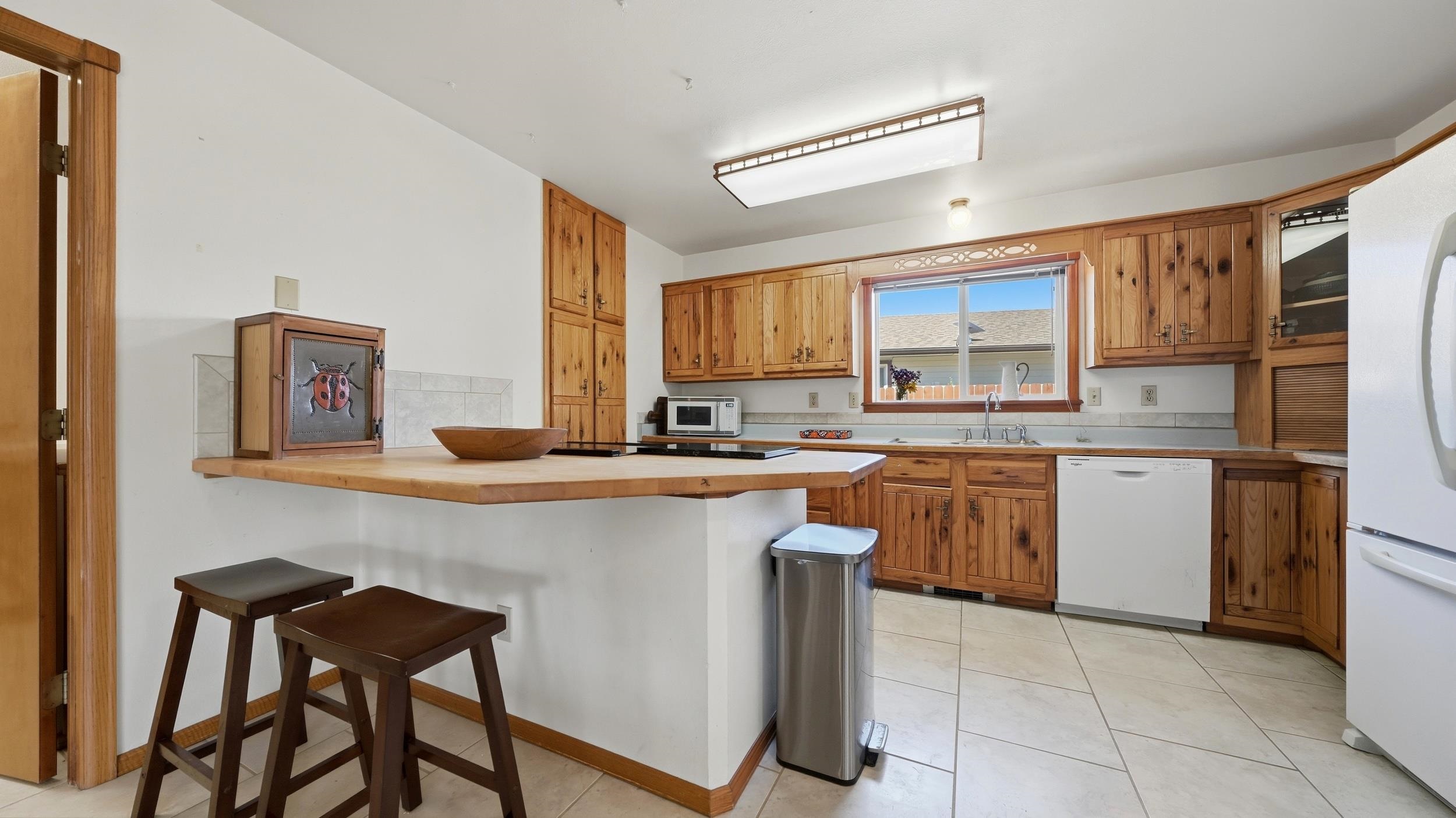 686 Pear Drive Property Photo 10