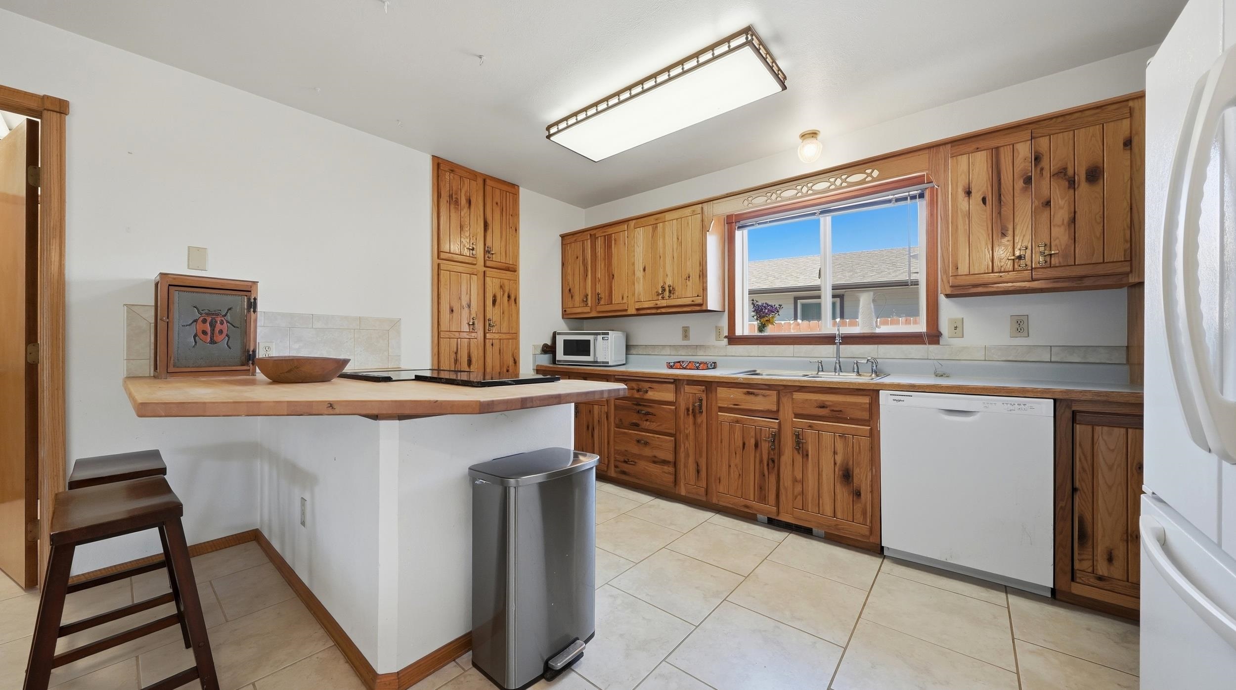 686 Pear Drive Property Photo 11