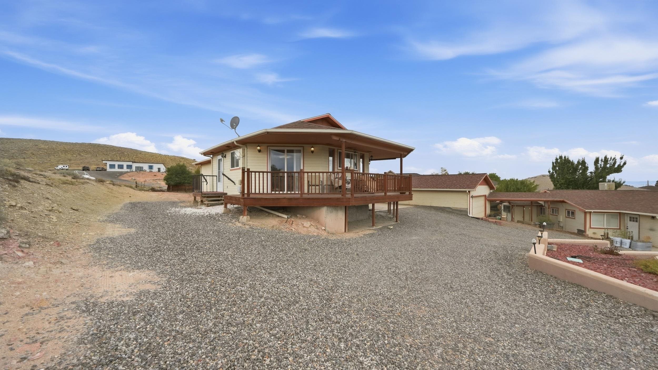 2208 Mudgett Street Property Photo 5