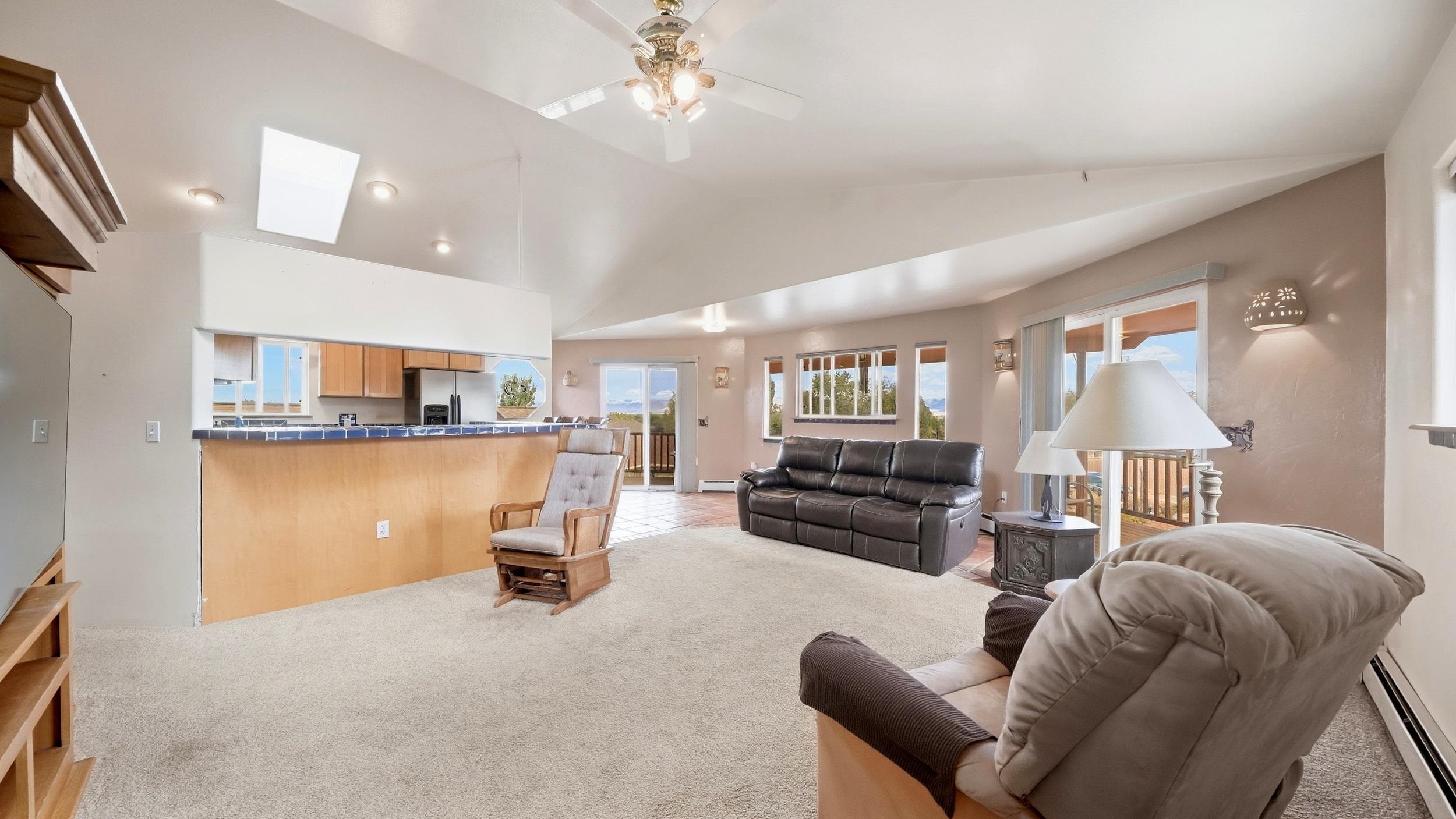 2208 Mudgett Street Property Photo 12