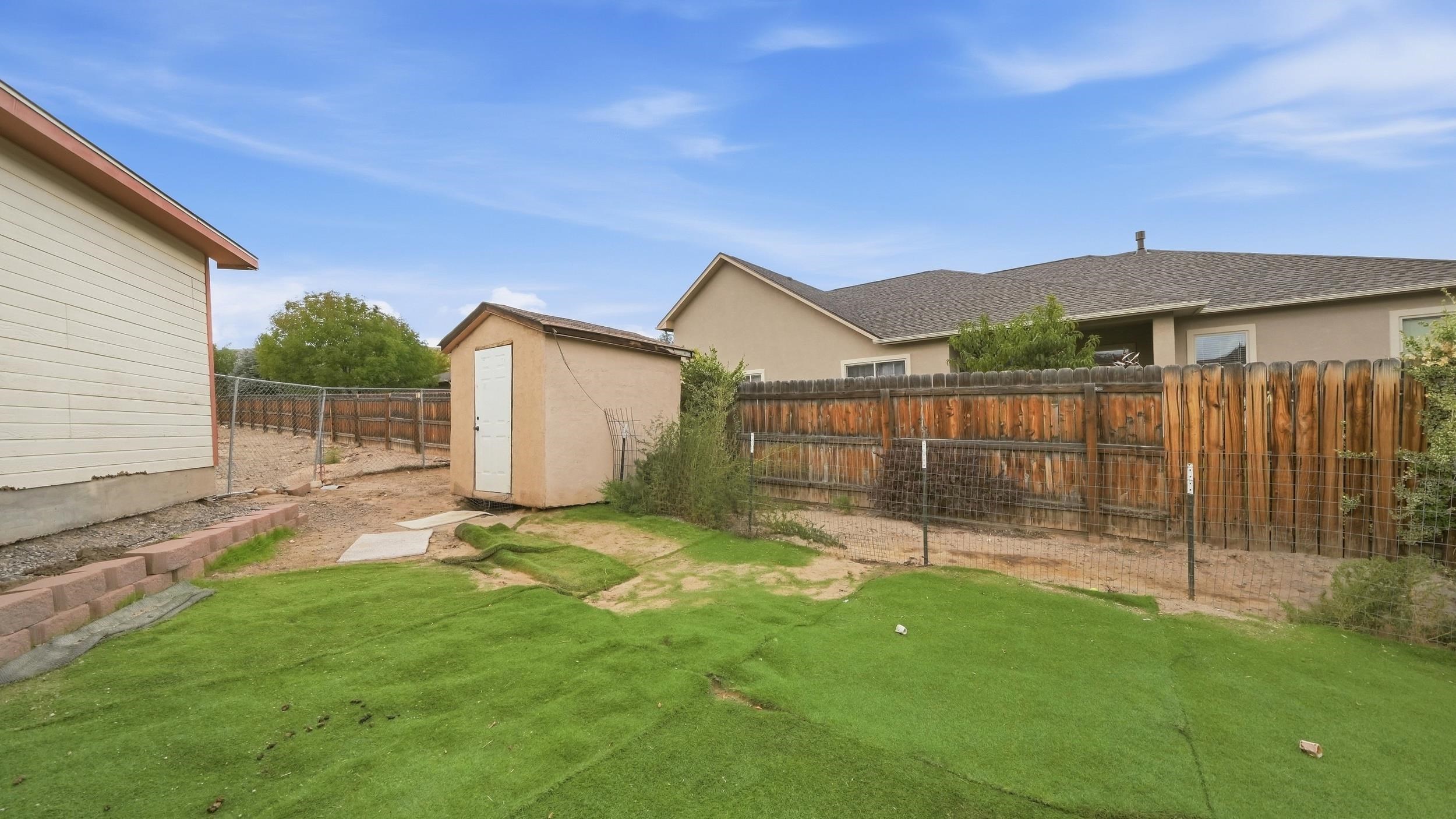 2208 Mudgett Street Property Photo 22
