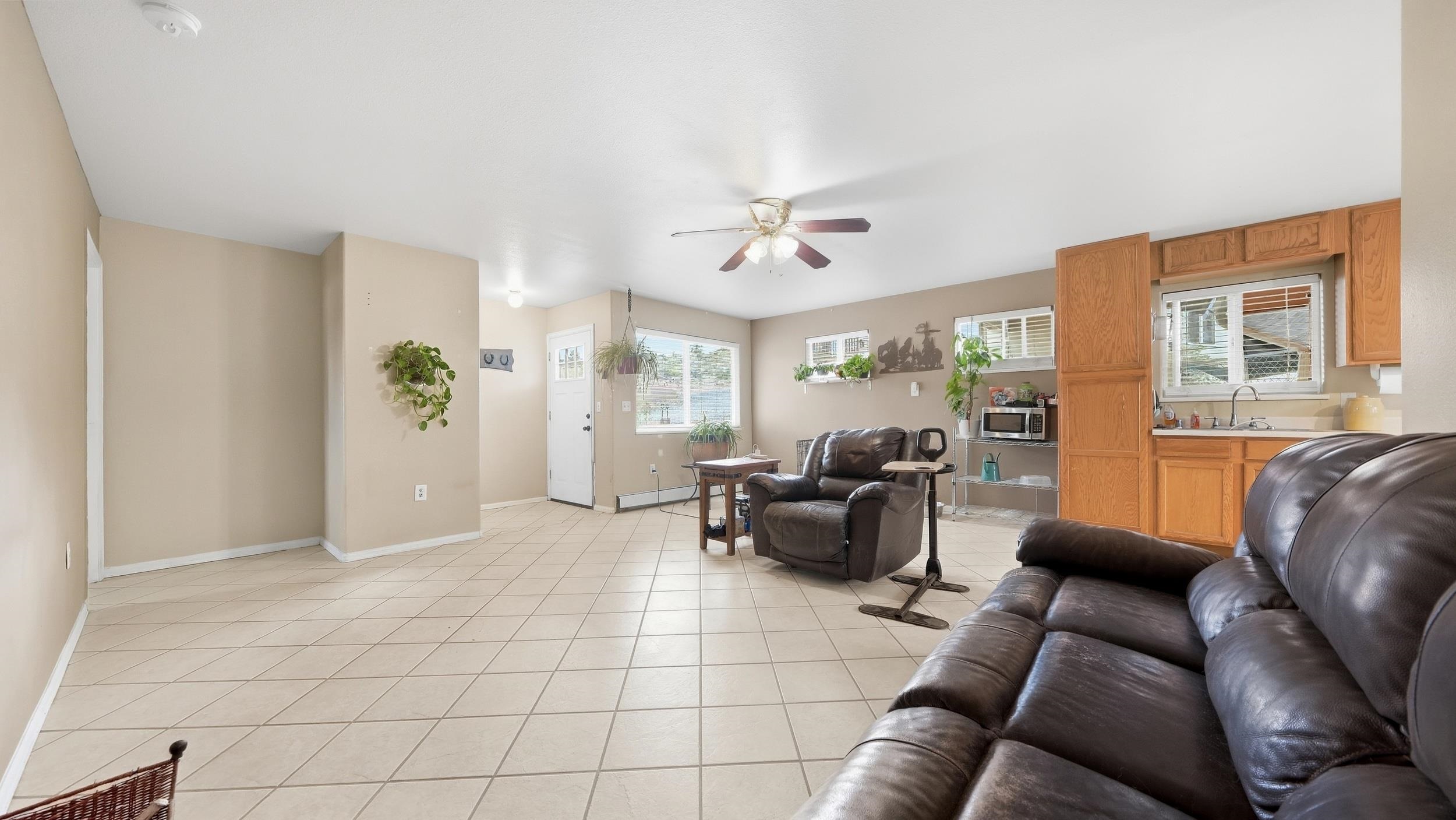 2208 Mudgett Street Property Photo 23