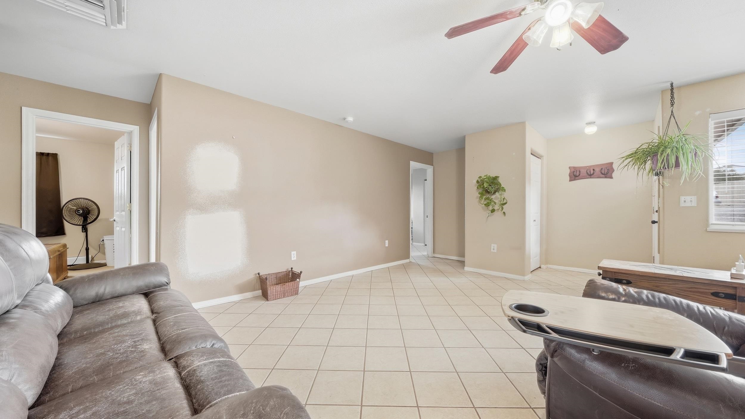 2208 Mudgett Street Property Photo 25