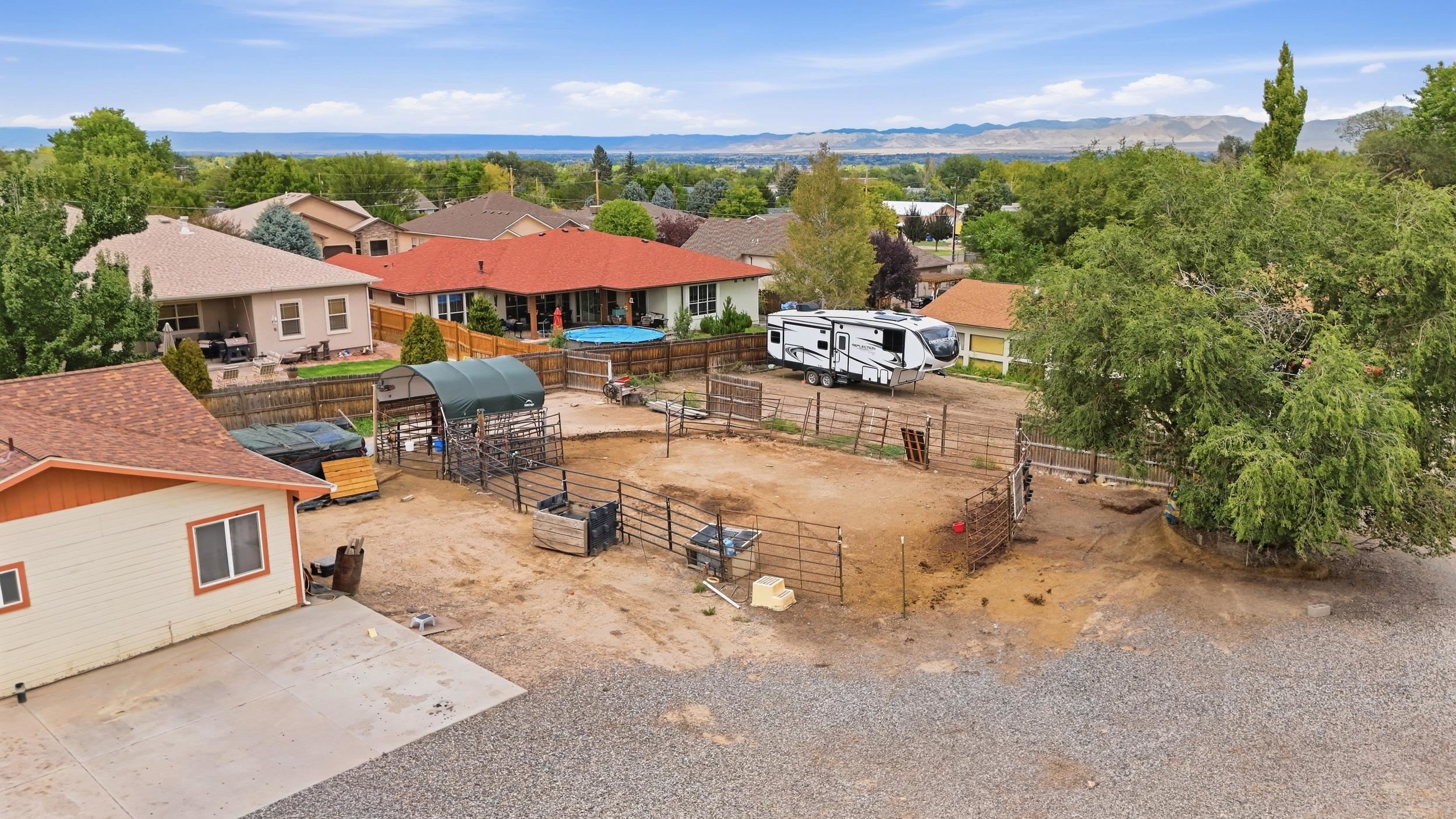 2208 Mudgett Street Property Photo 38