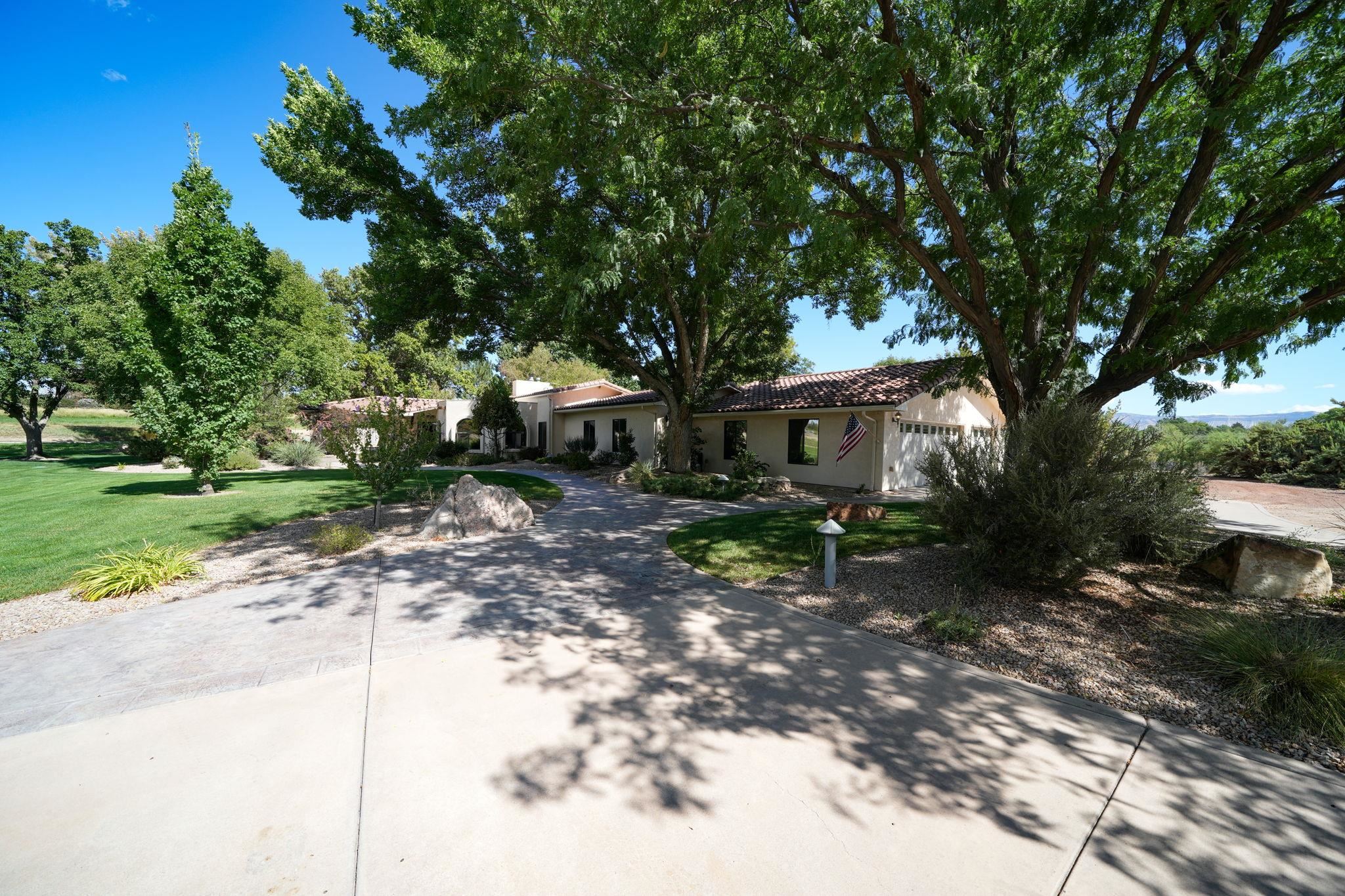 852 24 1/2 Road Property Photo 4
