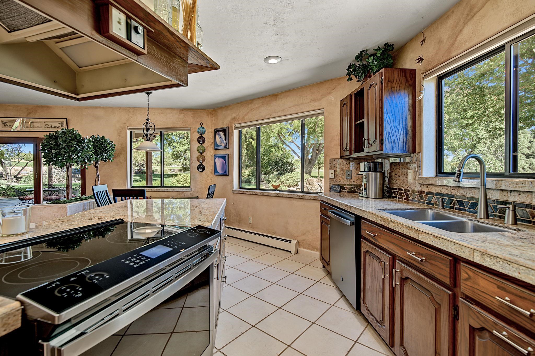 852 24 1/2 Road Property Photo 11