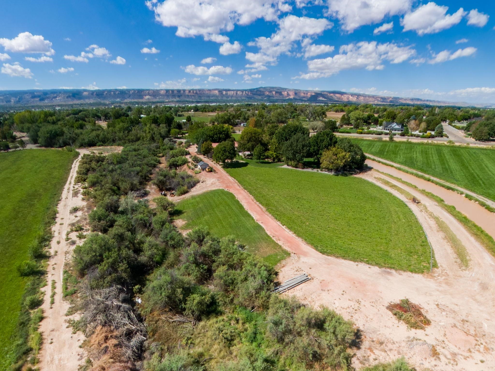 852 24 1/2 Road Property Photo 41