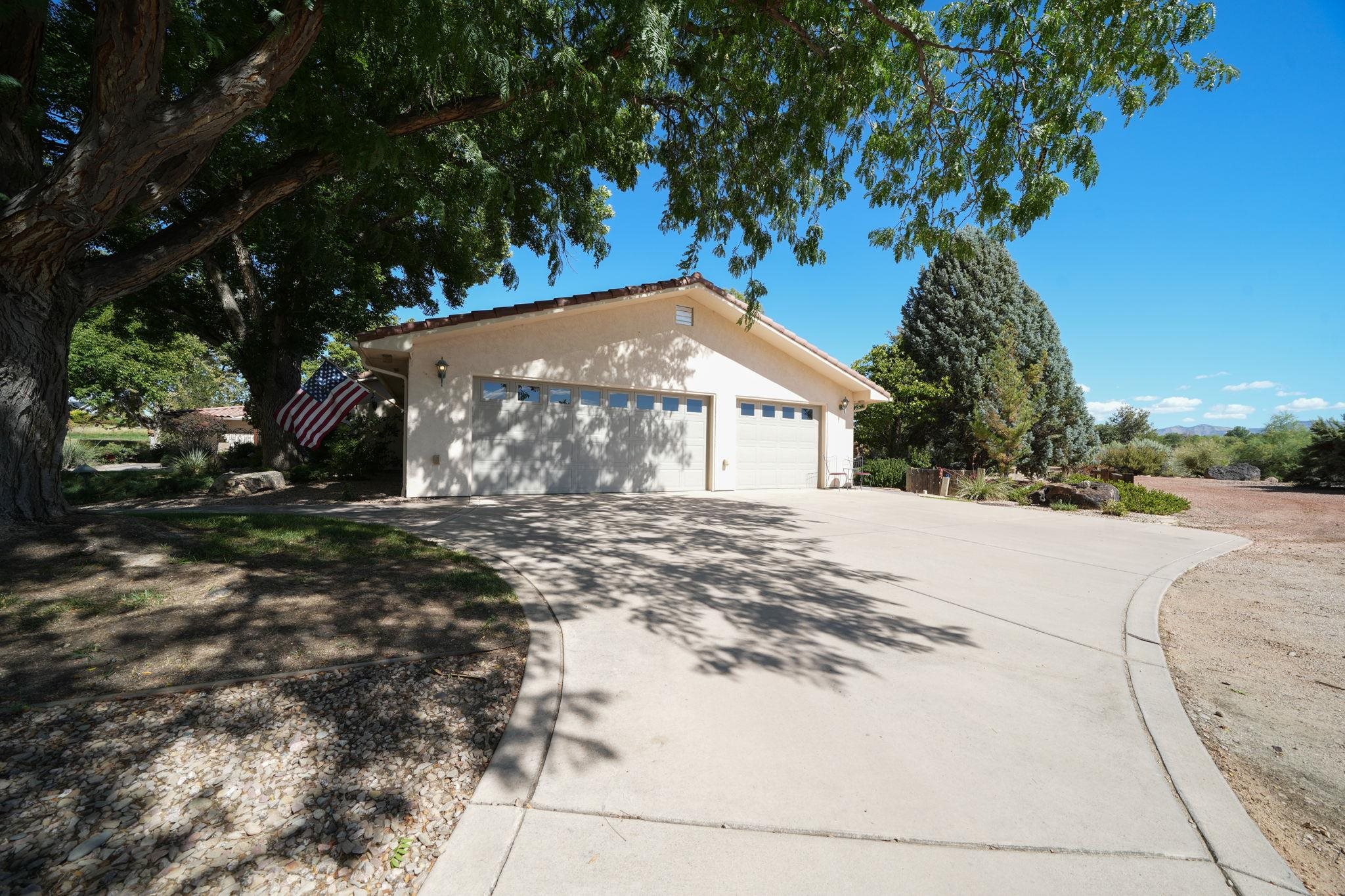 852 24 1/2 Road Property Photo 42