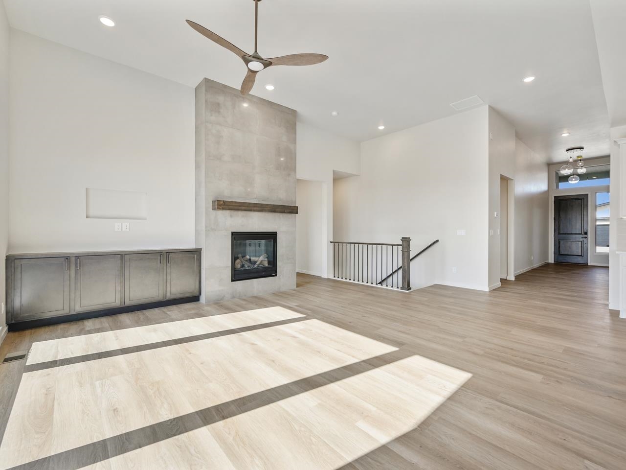 2298 Culebra Peak Court Property Photo 7