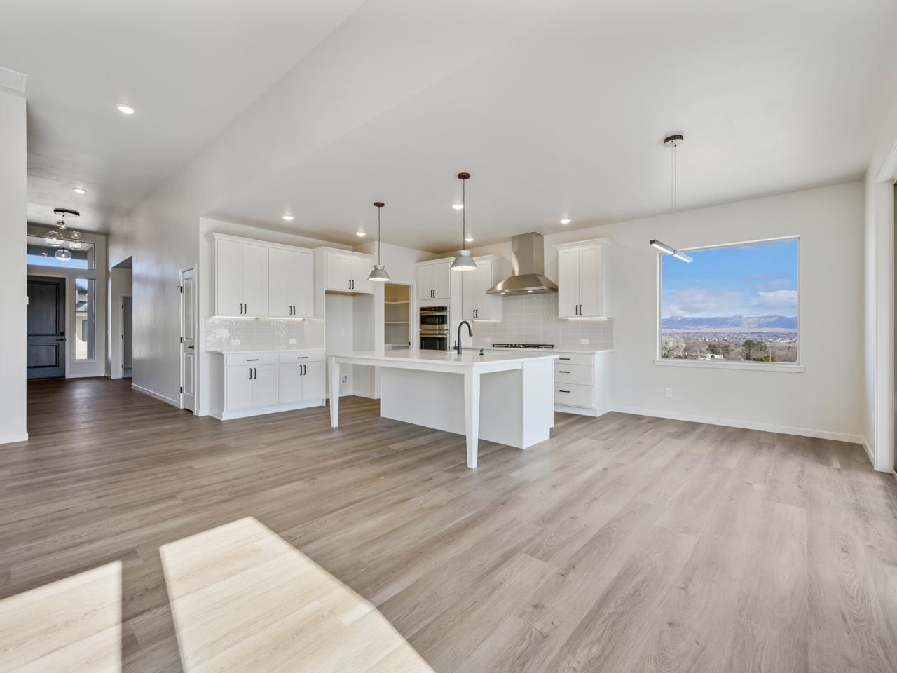 2298 Culebra Peak Court Property Photo 14