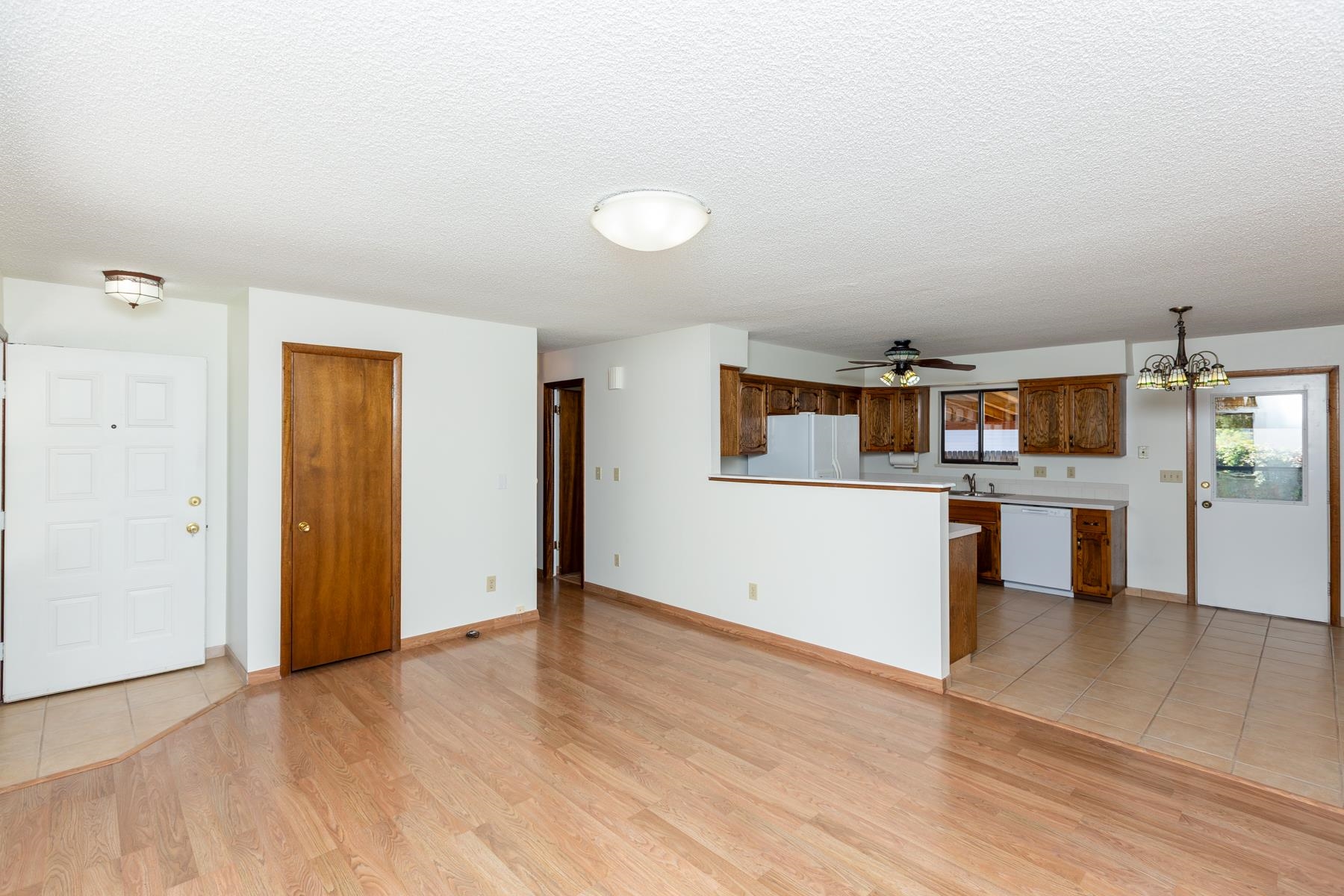 2221 N 17th Circle Property Photo 9