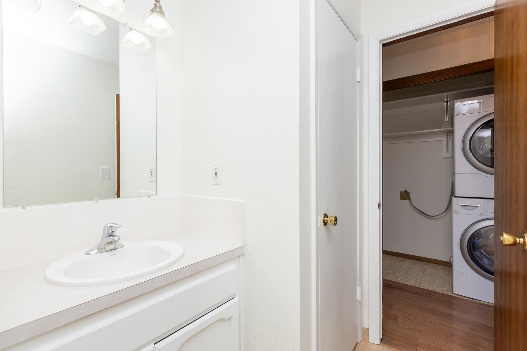 2221 N 17th Circle Property Photo 16