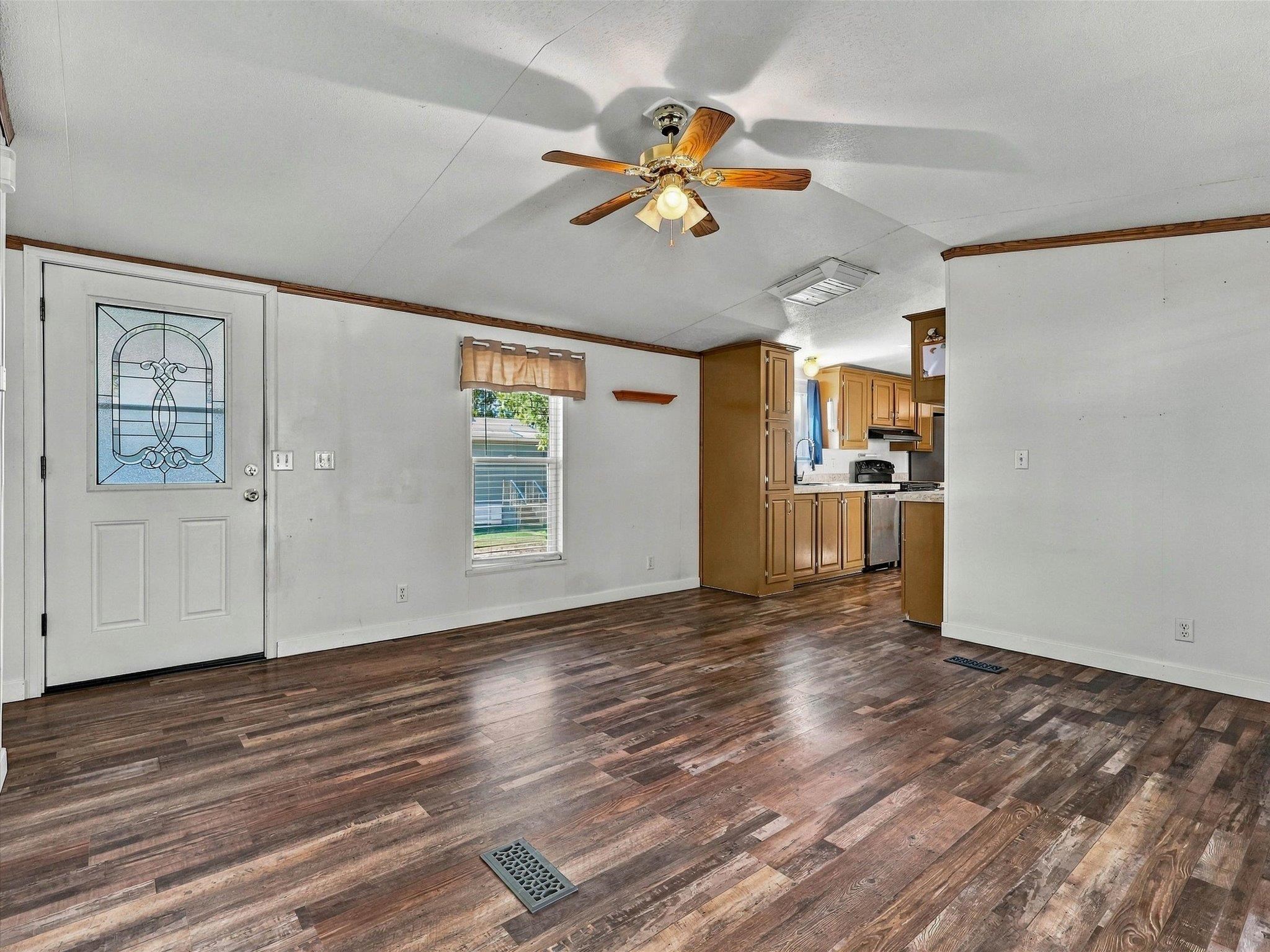 435 32 Road Property Photo 6