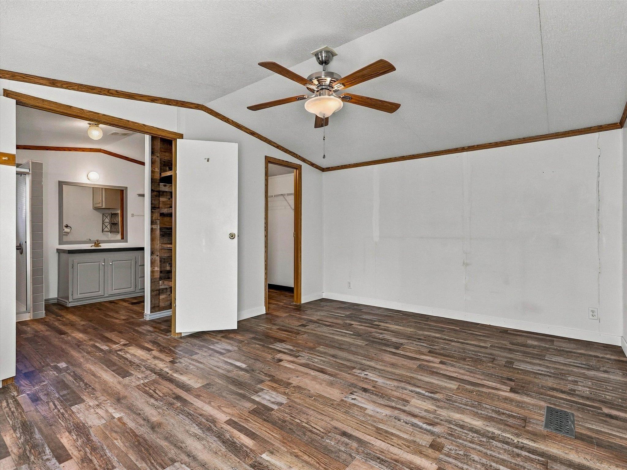435 32 Road Property Photo 15