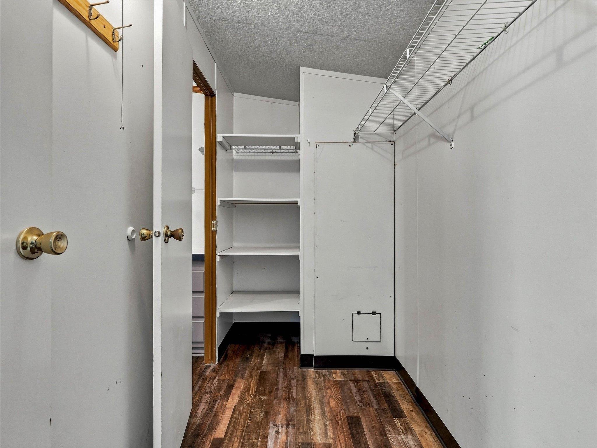 435 32 Road Property Photo 16